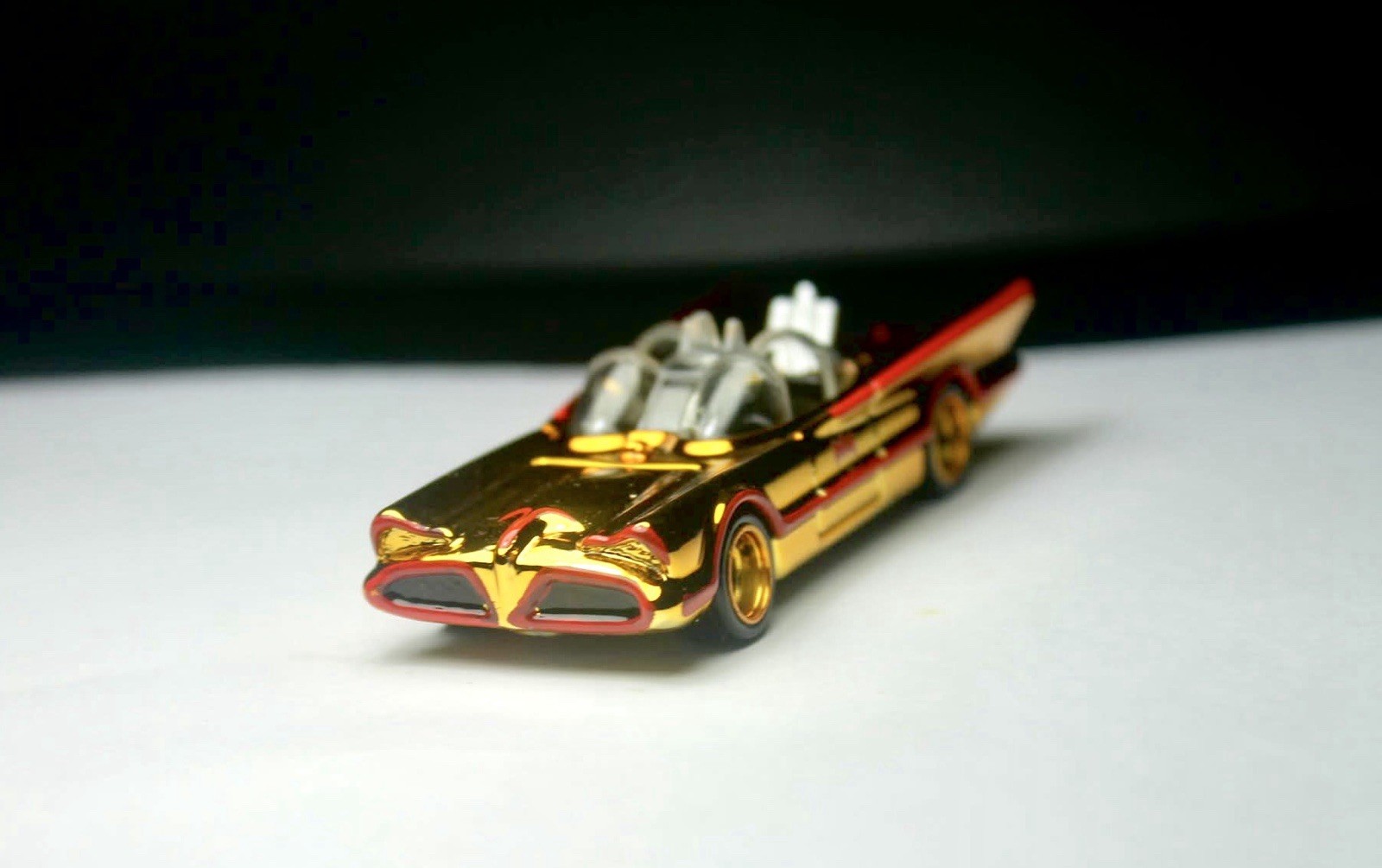 Hot Wheels Batman Batmobile Tv Series Gold Spectraflame Custom MADE READ!