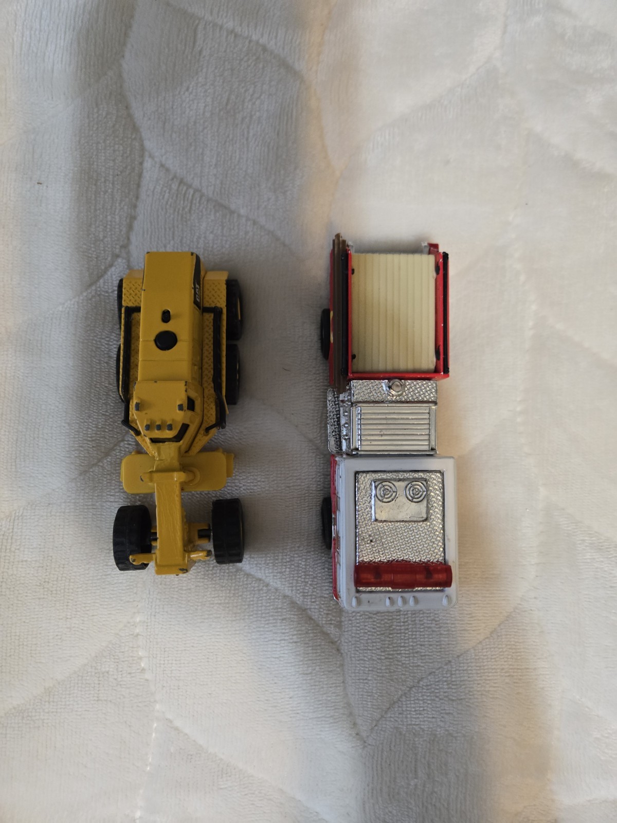 Hot Wheels Matchbox And Other Mixed Cars Lot Of 31, 6 Glow In The Dark See Pics
