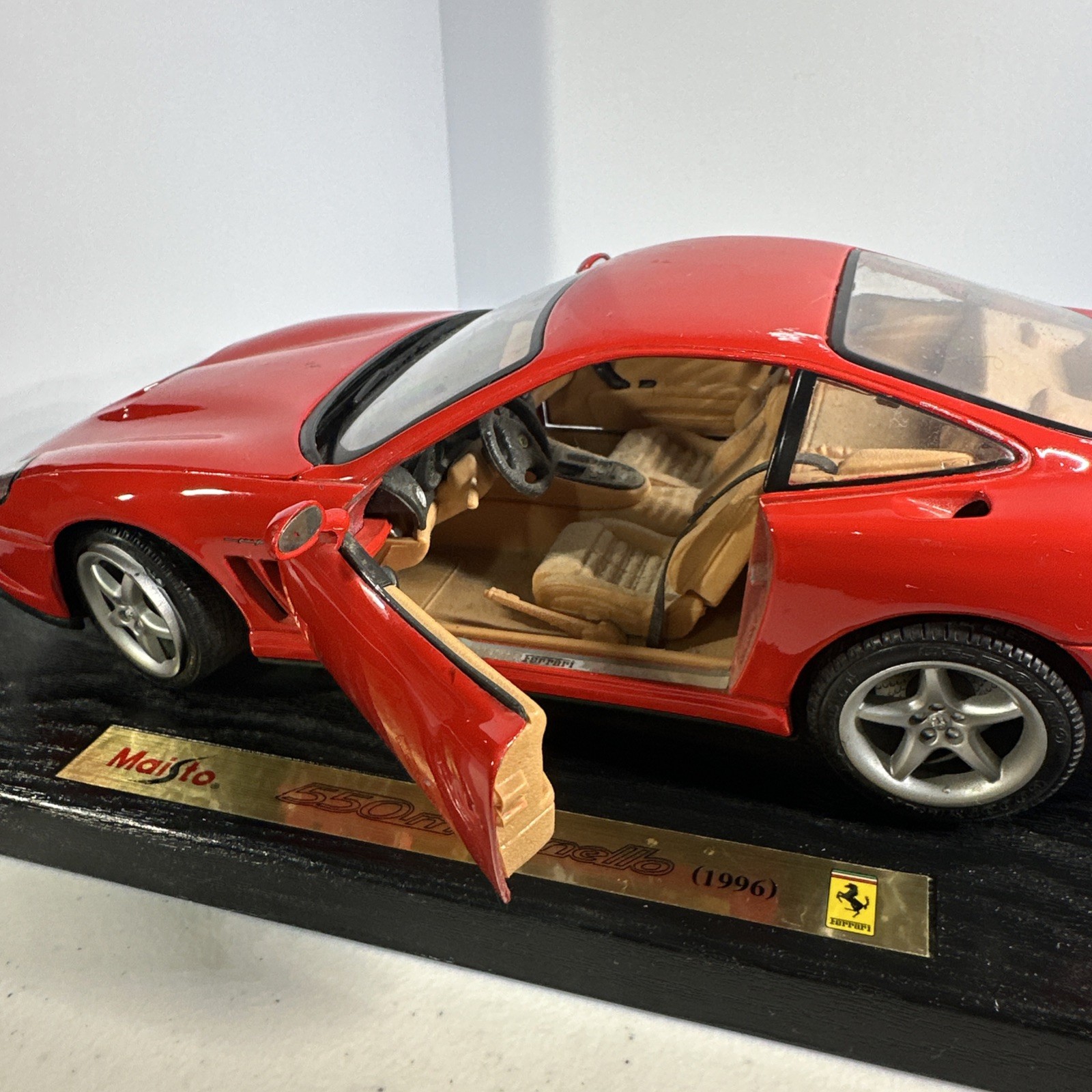 Maisto Ferrari 550 Maranello Red Die Cast Model Car 1:18 Scale No Box As Is Cond