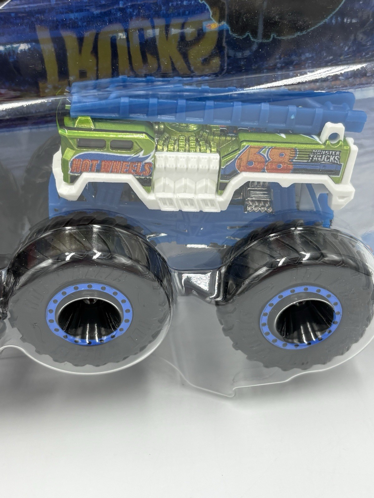 Hot Wheels Monster Trucks Hot Wheel Fire Rescue vs HW 5 Alarm Demolition Doubles