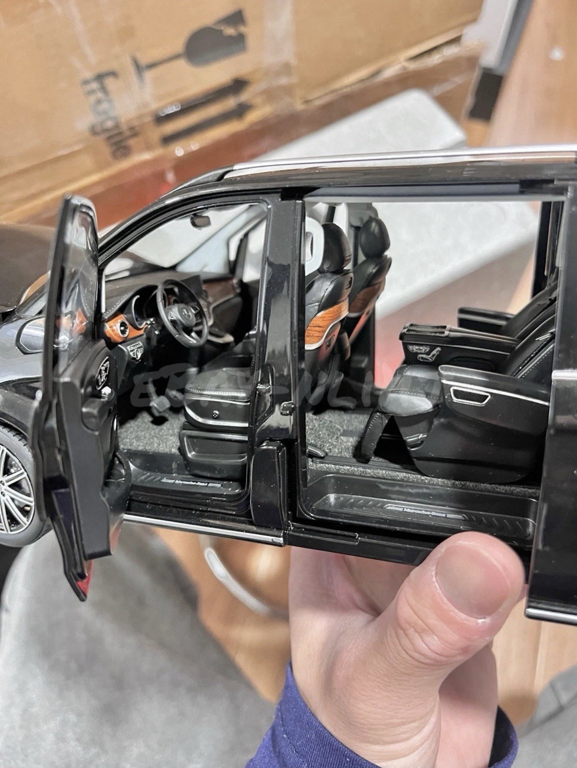 1:18 Scale Mercedes-Benz Vito Viano LWB Black Bus Minivan Diecast Model Car