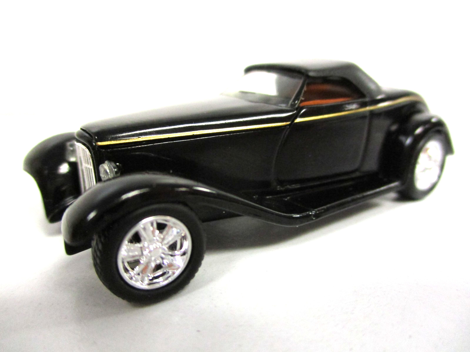 HOT WHEELS – CHIP FOOSE 0032 1932 FORD ROADSTER CUSTOM SHOW CAR – REAL RIDERS