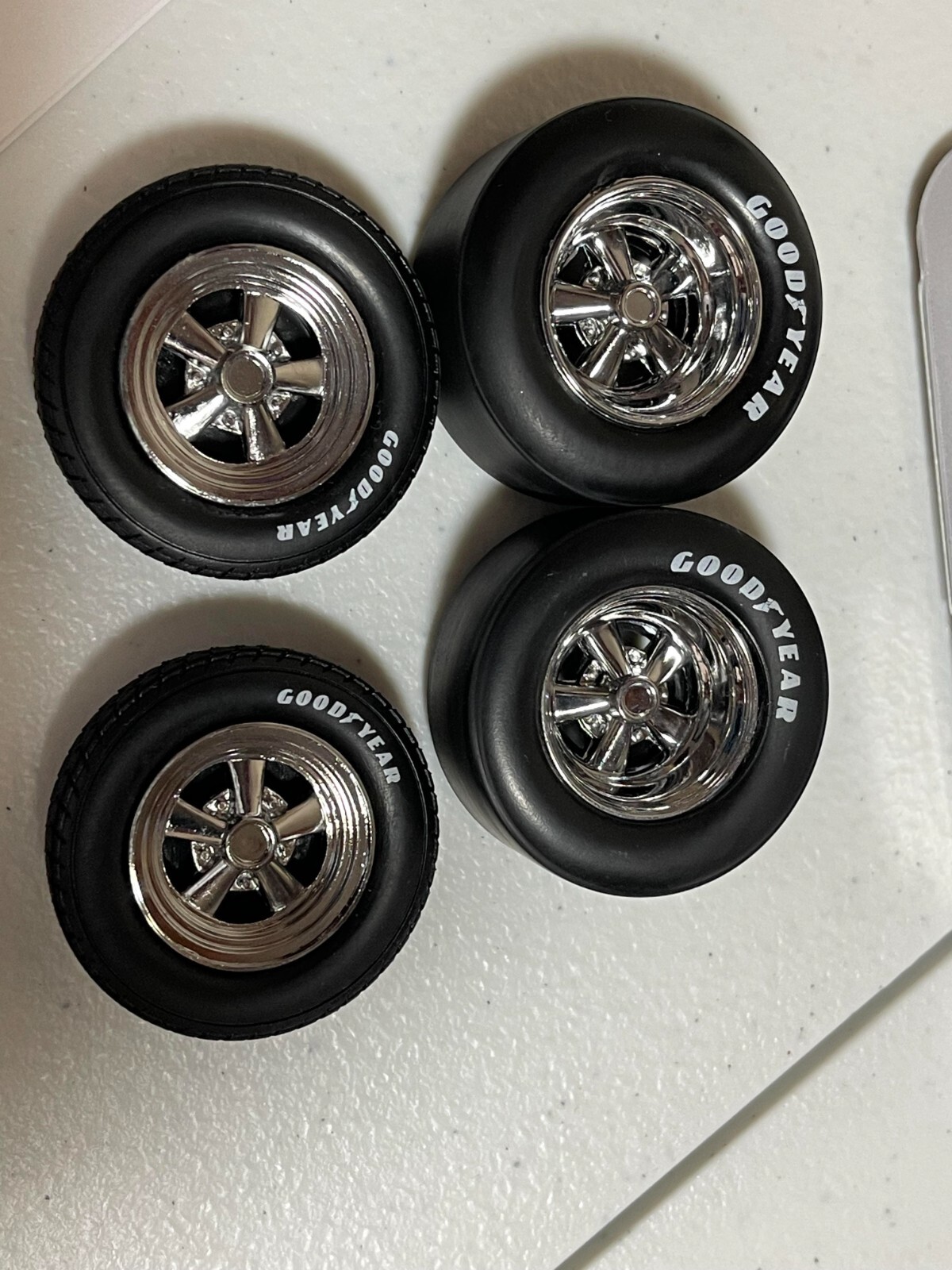 1/18 GMP MUSCLE CAR DEEP DISH 5 SPOKE DRAG WHEELS AND GOODYEAR TIRE SET 19005