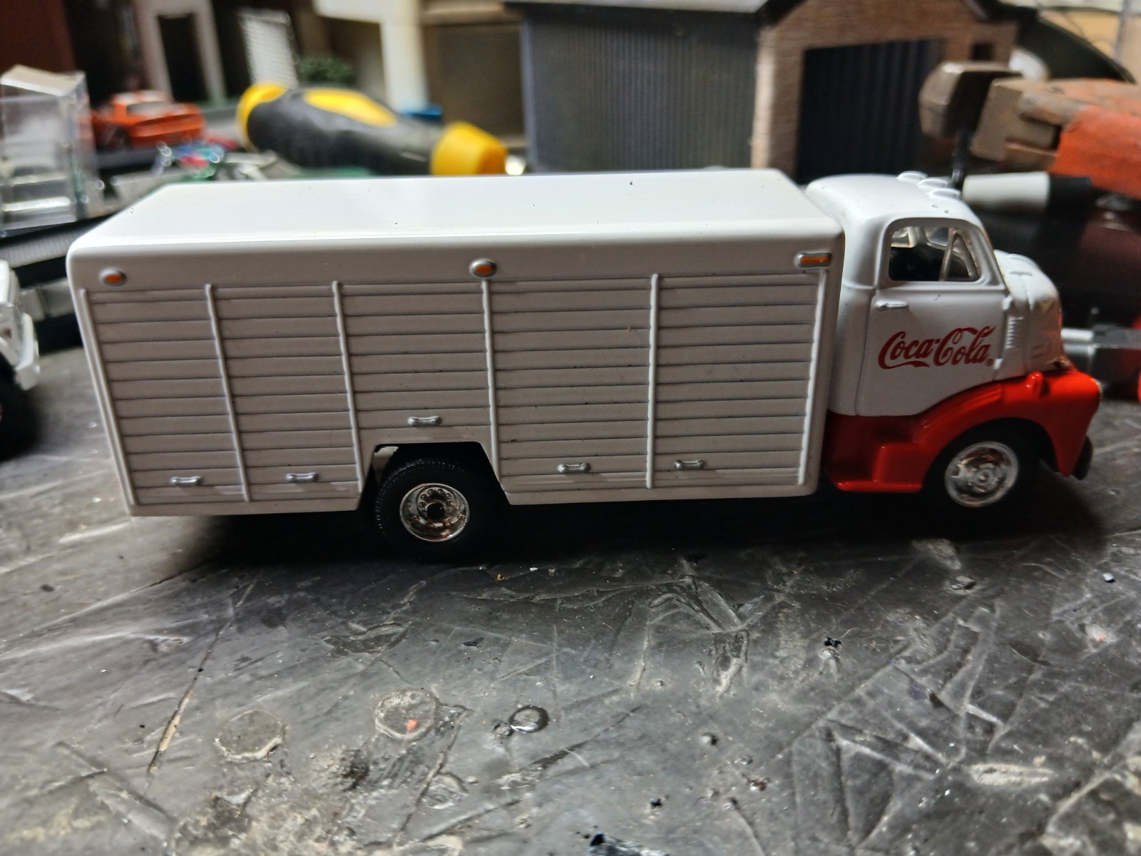 1/64 ’48 Gmc Coe Beverage Truck Custom BUILT Greenlight/ Matchbox
