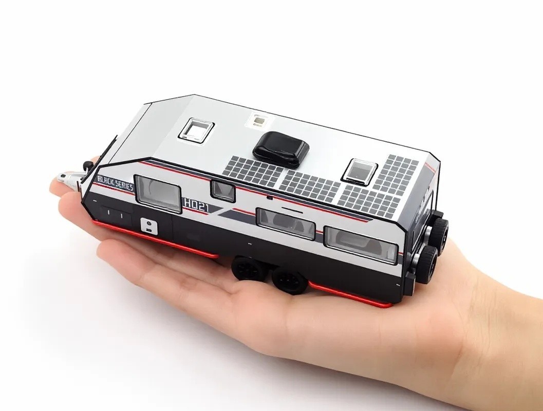 XCARTOYS 1:64 Black Series HQ21 Off Road Trailer RV Model Diecast Metal Car