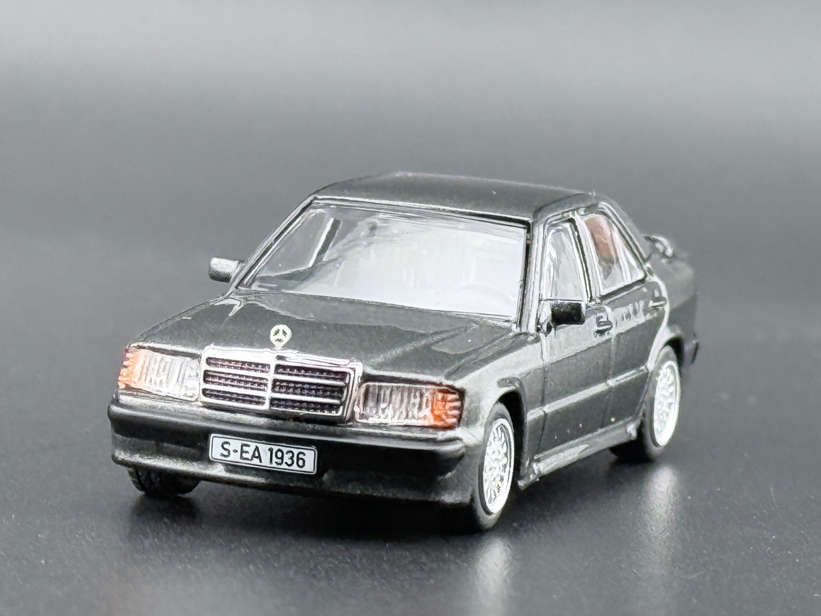 Tarmac Works Mercedes-Benz 190 E 2.3-16 Global64 1/64
