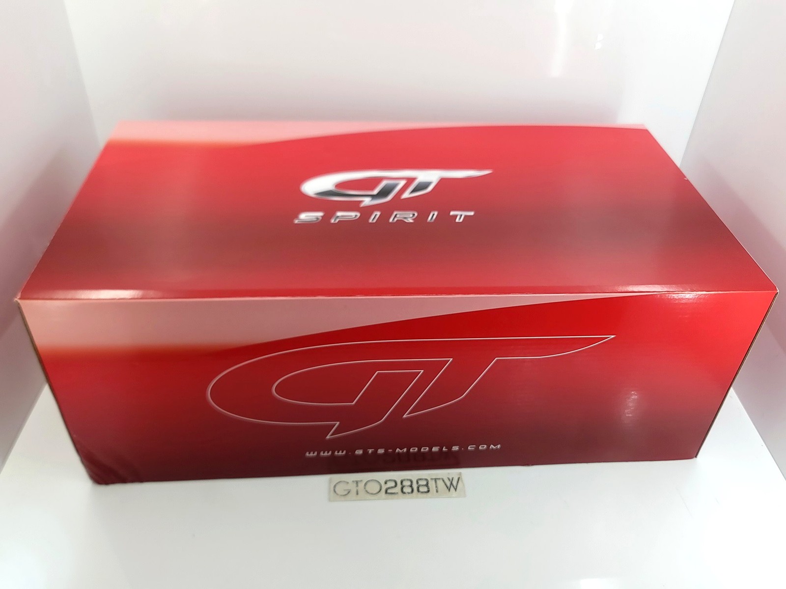 GT Spirit 1:12 scale Aston Martin DB5 1963 Silver(GT066)