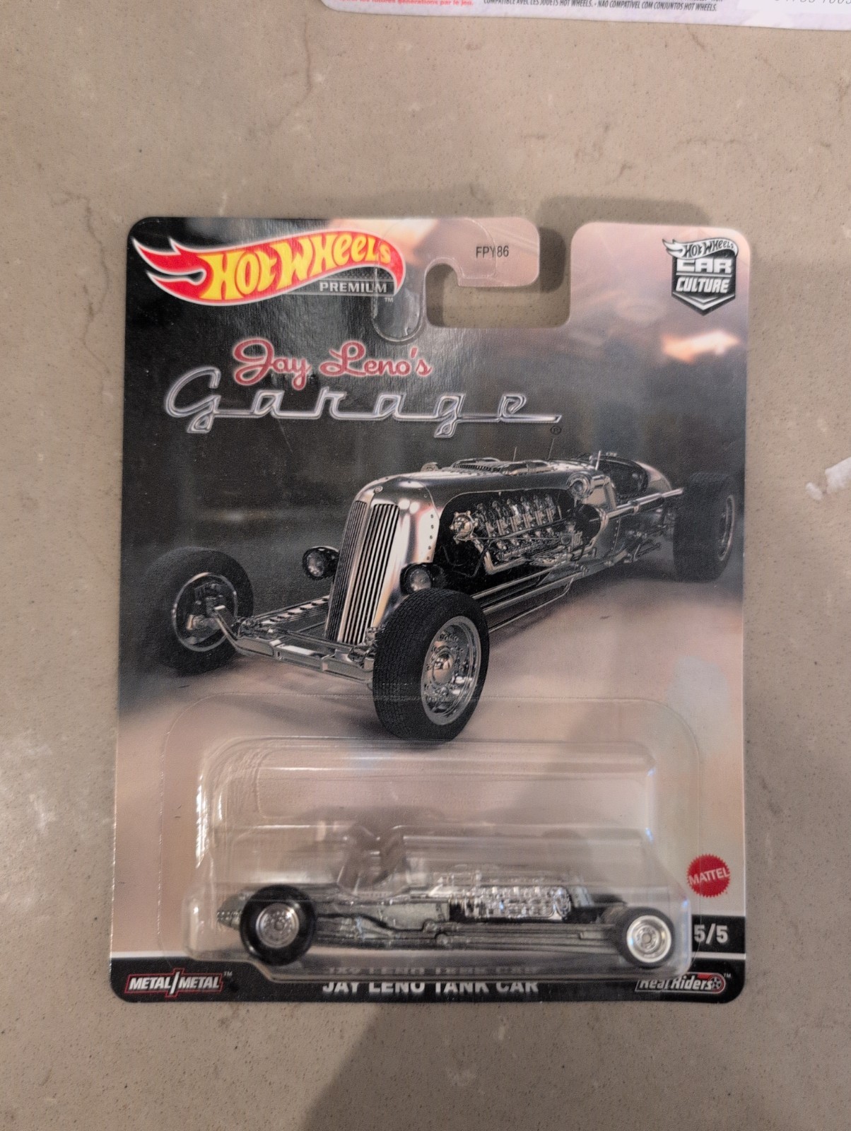 Hot Wheels Premiums Tank Car – Silver (HCJ85)
