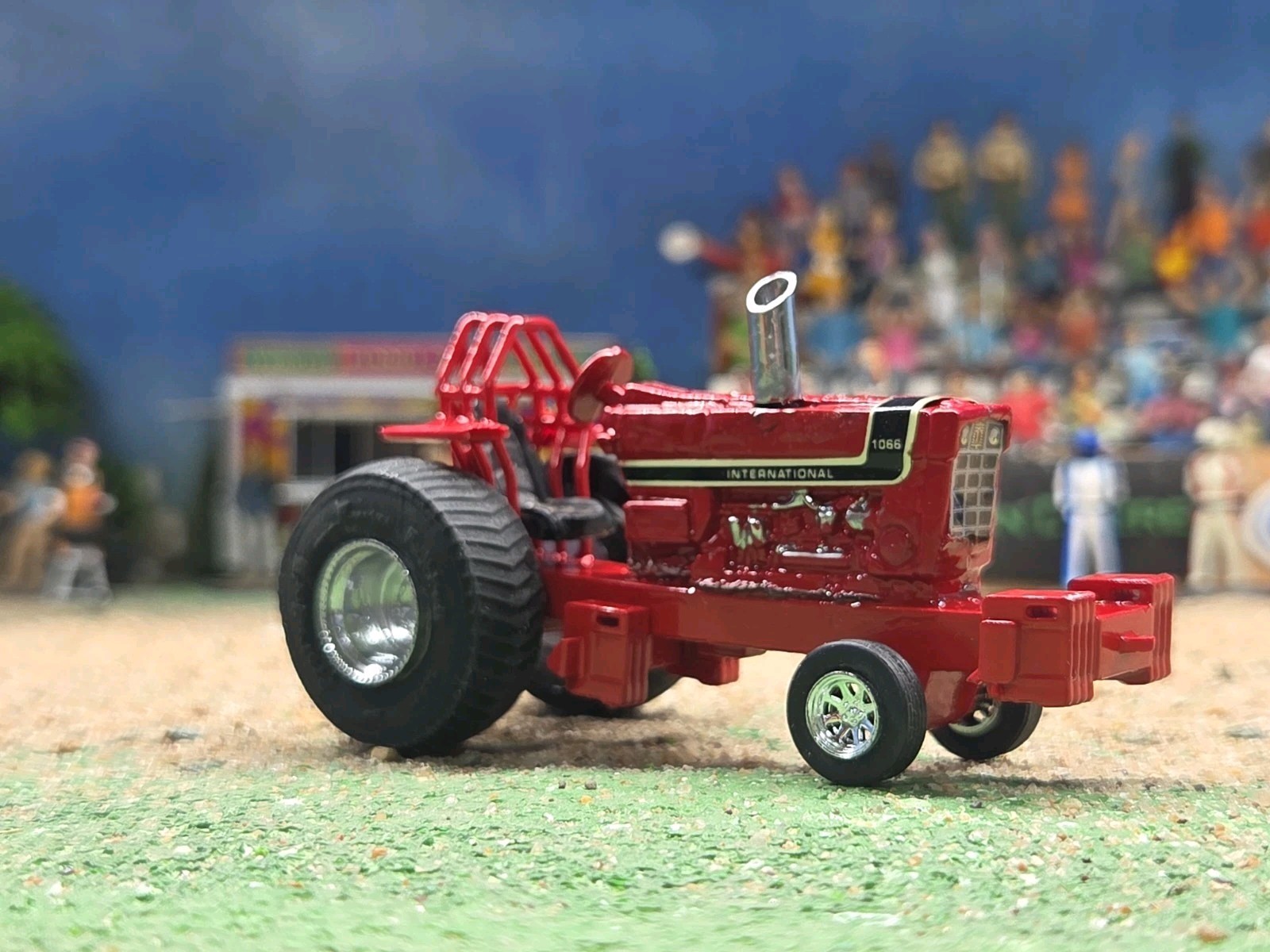 CASE IH International1:64 CUSTOM built TRACTOR pulling PULLER HOT ROD ertl Farm