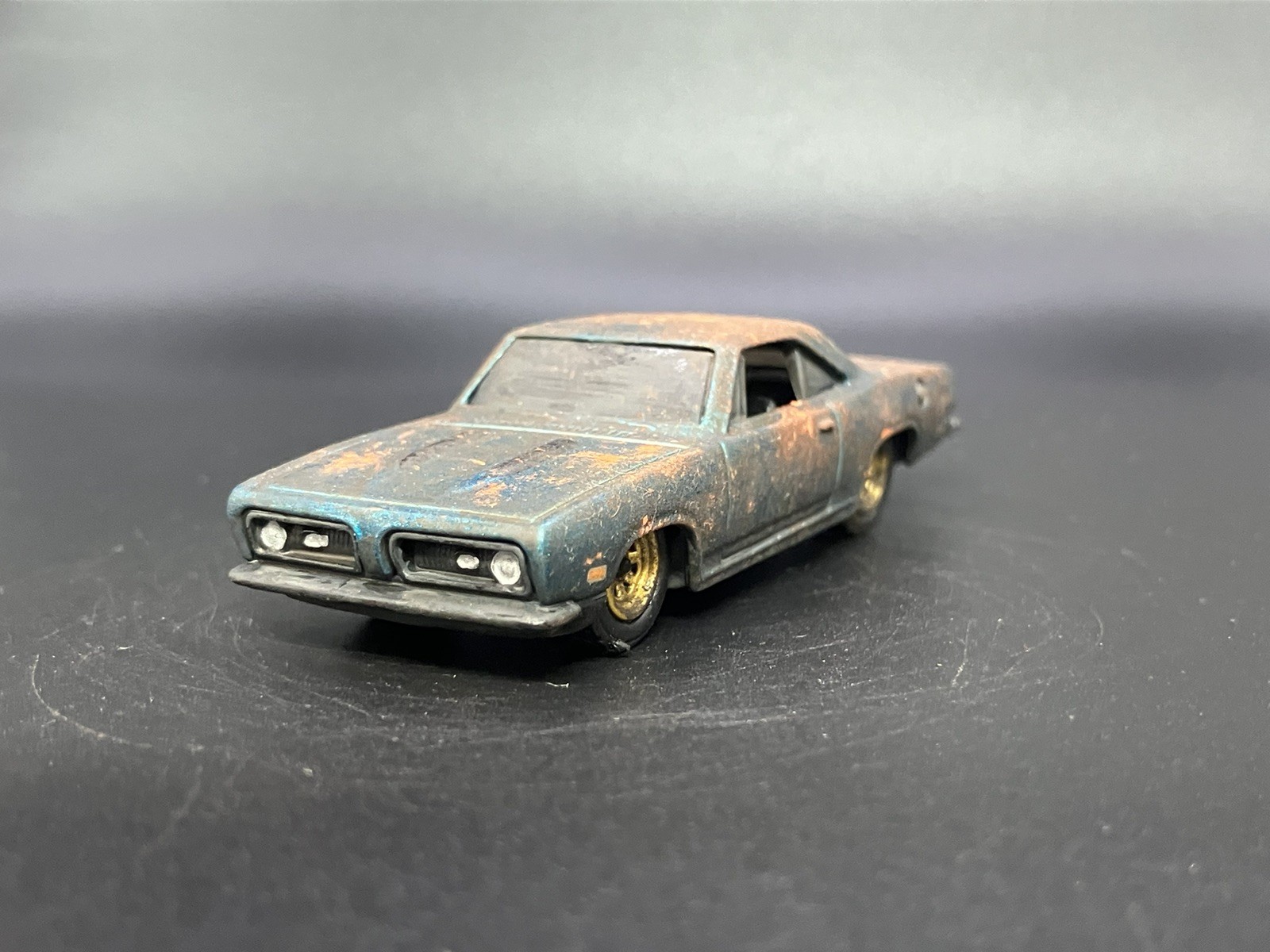 1968 Plymouth Barracuda Weathered Rusty Custom 1/64 Diecast Barn Find Hot Wheels