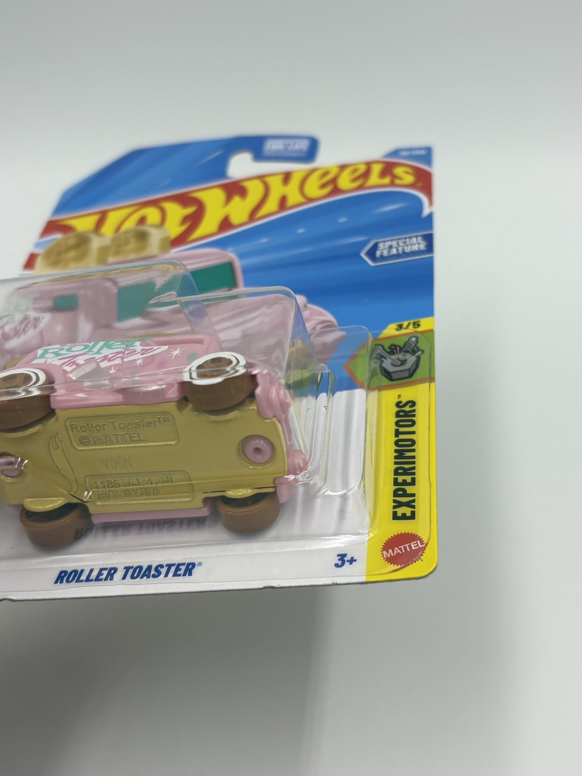 Lot of Two 2026 Hot Wheels Pink Roller Toaster Exerimotors Series 3/5 Cars