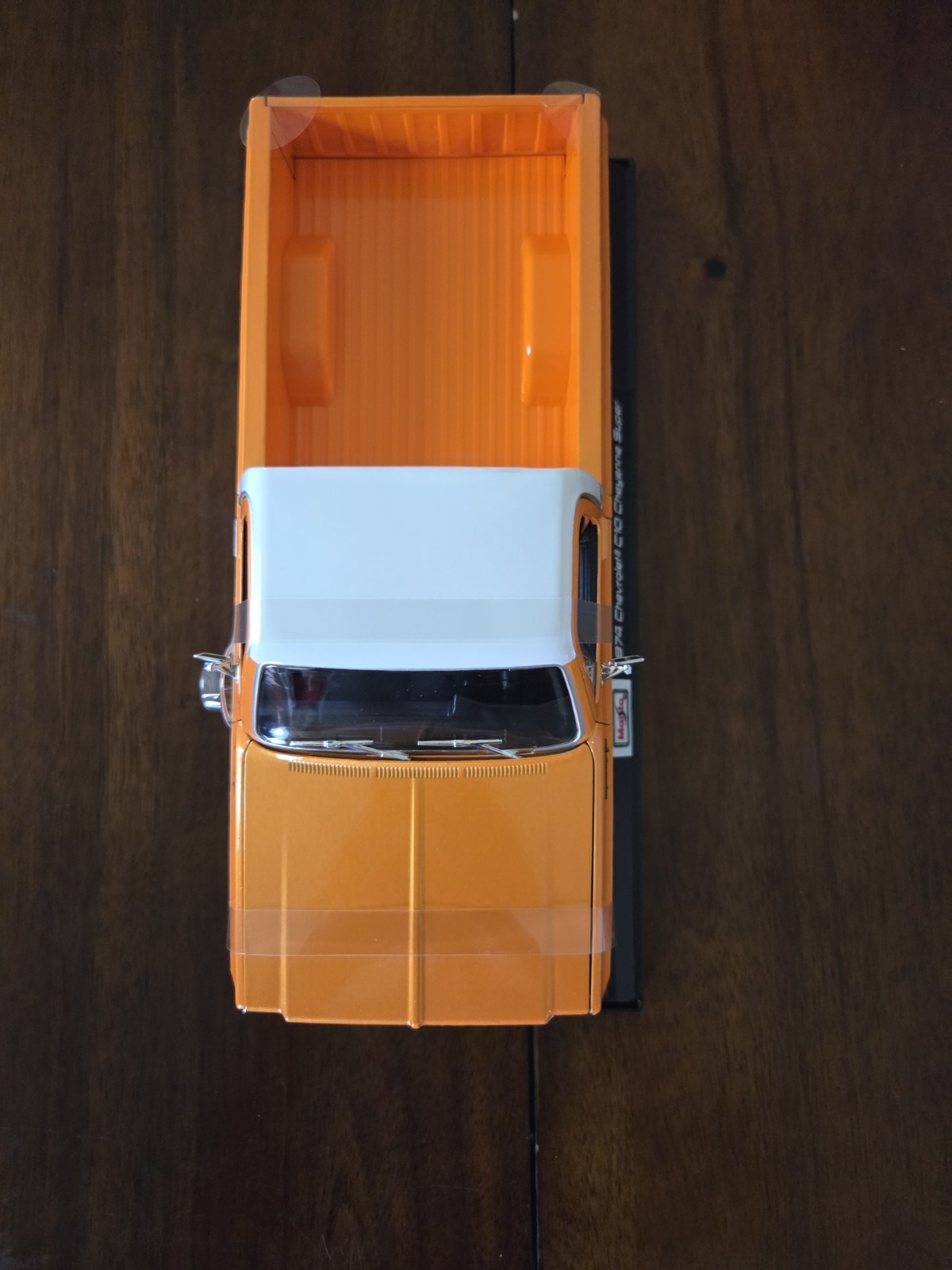 Maisto 1:18 1974 Chevrolet C10 Cheyenne Super Diecast Truck Orange/White Specia…