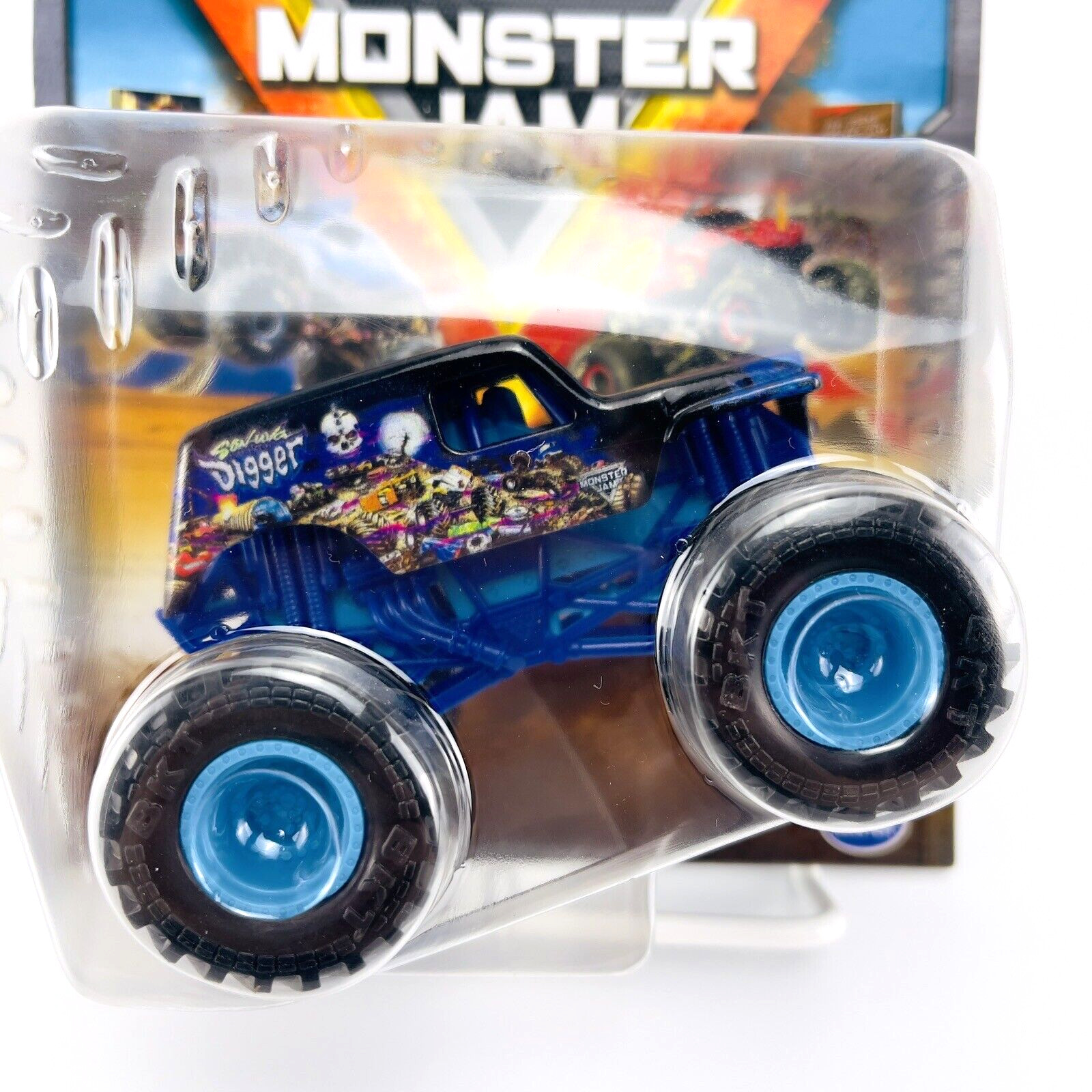 Monster Jam Truck: Son-uva Digger 1:64 Scale Series 5 True Metal by Spin Master