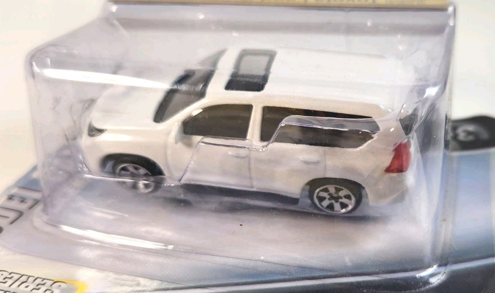 CCA – Toyota Land Cruiser Prado LC150 Off-Road White GX460 1:64 Diecast