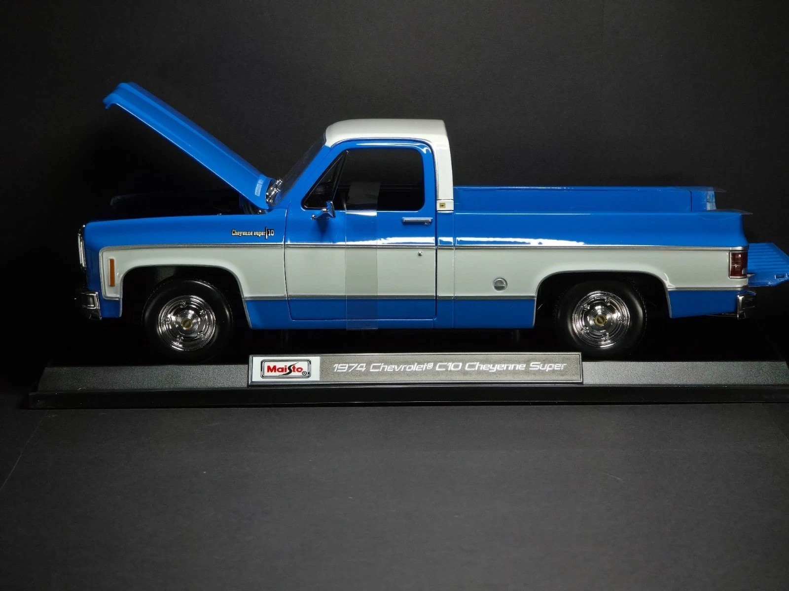 1974 Chevrolet C10 Cheyenne Super 1:18 Maisto Exclusive Style Special Edition