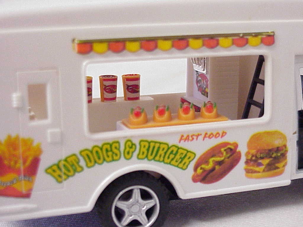 KINSFUN KINTOY DIE-CASTING FAST FOOD DELIVERY TRUCK TOY HOT DOGS & BURGER