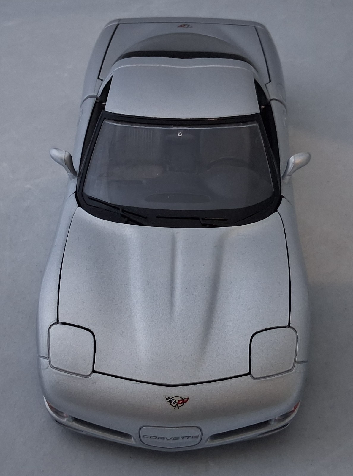 1999 Chevrolet Corvette C5 1:18 Diecast (Silver) : Burago