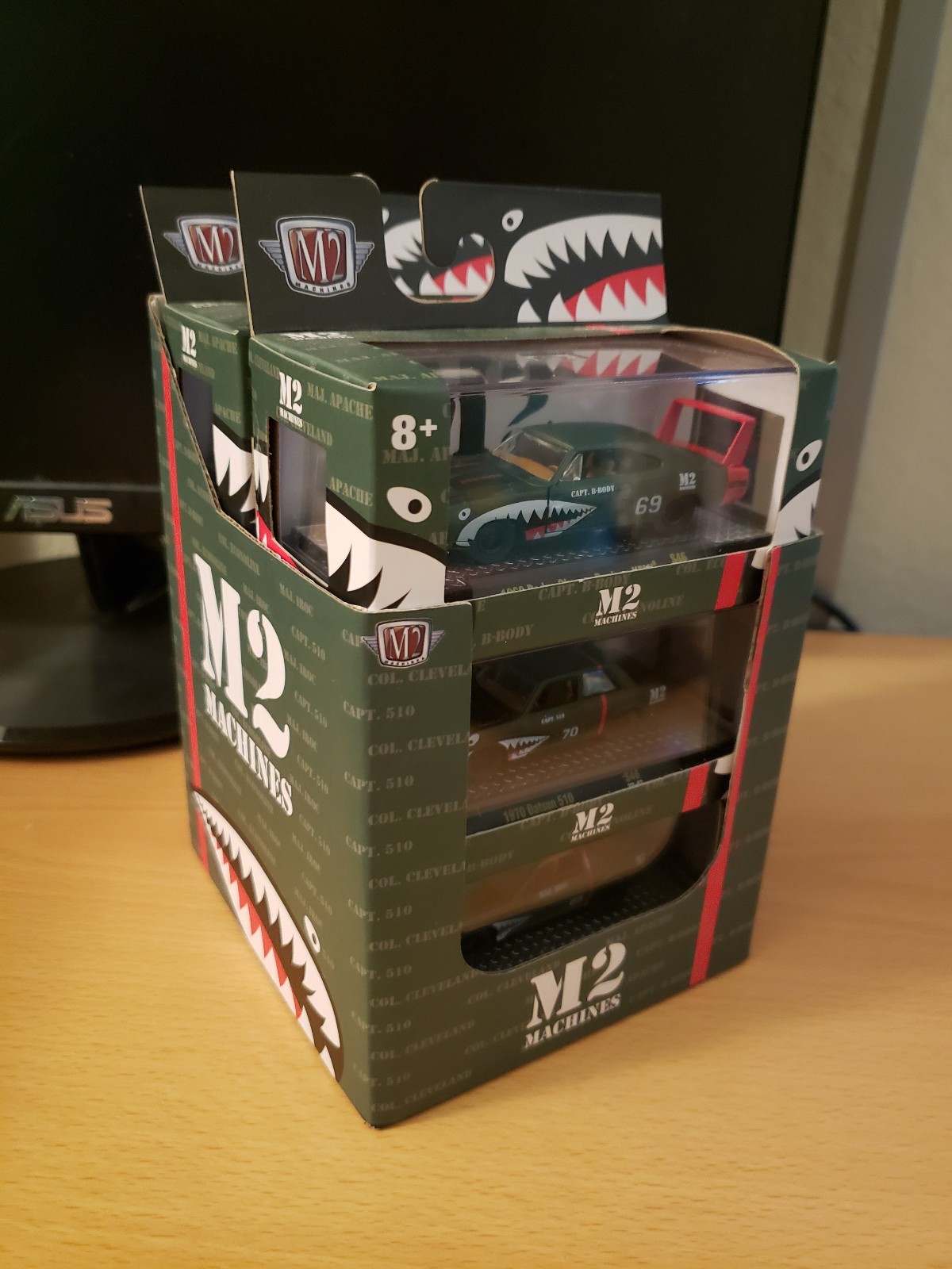 M2 Machines Military Tiger Shark Mouth – Set of 6 IN FACTORY SLEEVE