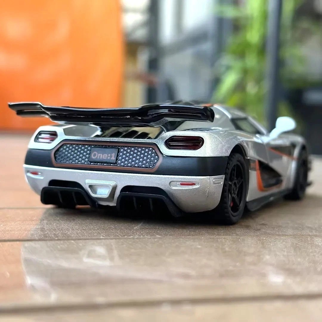 1:32 ONE-1 Alloy Diecast Model Car – Light Sound Toy Supercar Gift