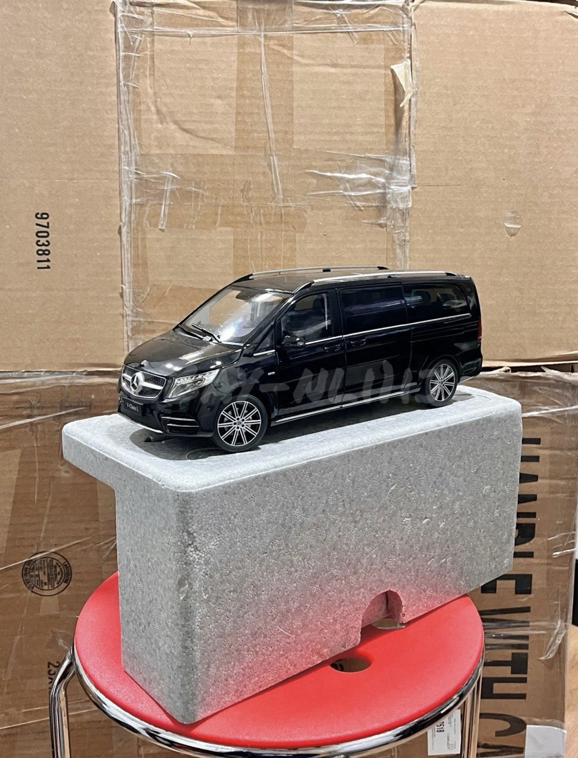 1:18 Scale Mercedes-Benz Vito Viano LWB Black Bus Minivan Diecast Model Car