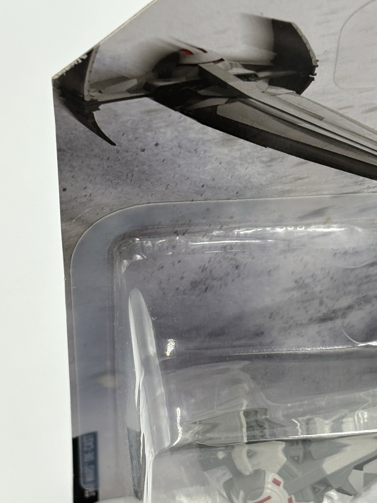 Hot Wheels Starships Star Wars Sith Infiltrator Space Ship Fighter Die-cast