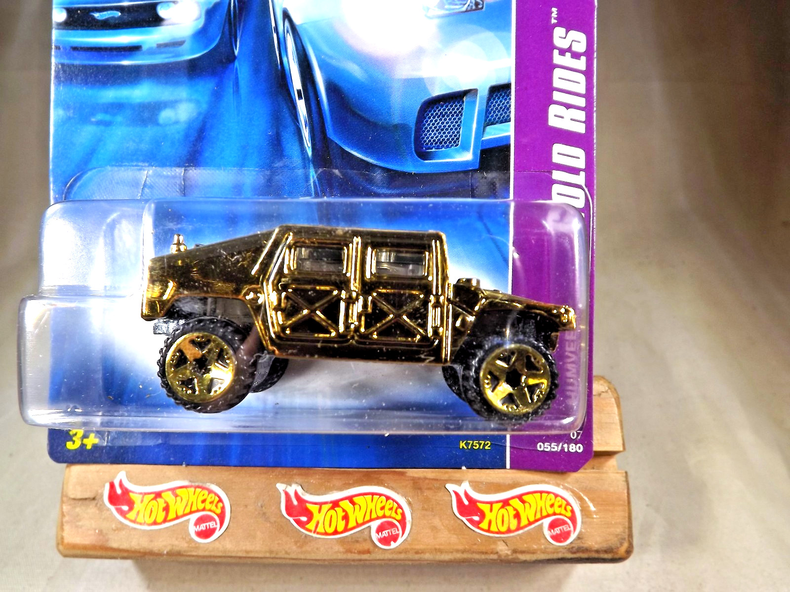 2007 Hot Wheels #55 Gold Rides 3/4 HUMVEE Gold w/Gold ORUT5 Spoke Wheels