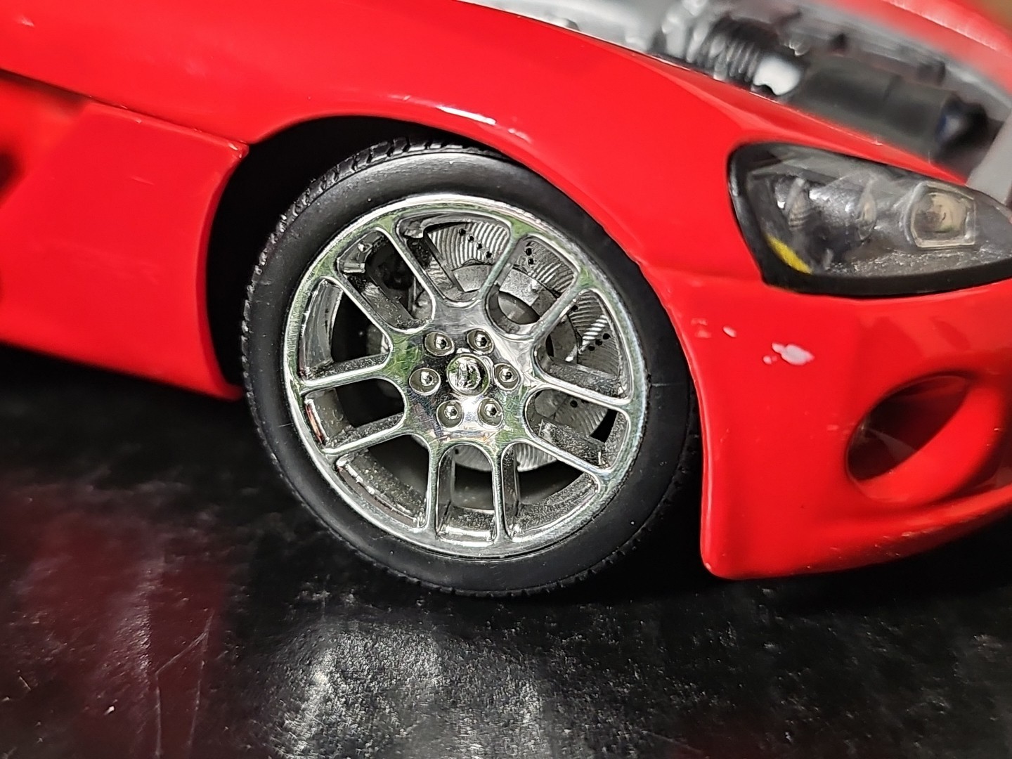 Maisto Special Edition Dodge Viper Convertible 1:18 Scale Diecast Car Red NO BOX