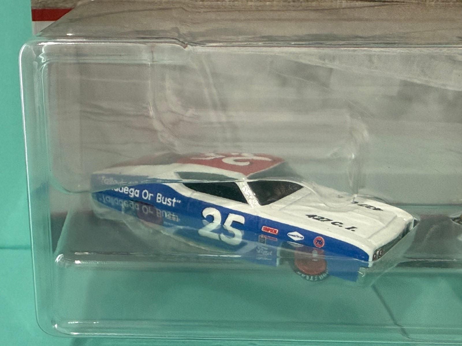 HOT WHEELS TWIN PACK 2 CAR SET ’69 FORD TORINO TALLADEGA ’66 CHEVELLE 1:64 3+