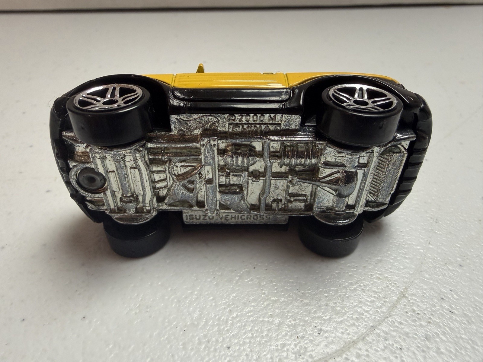 Hot Wheels Isuzu VehiCROSS 2001 Mainline #144 Yellow PR5s CLEAN COMBINE SHIPPING