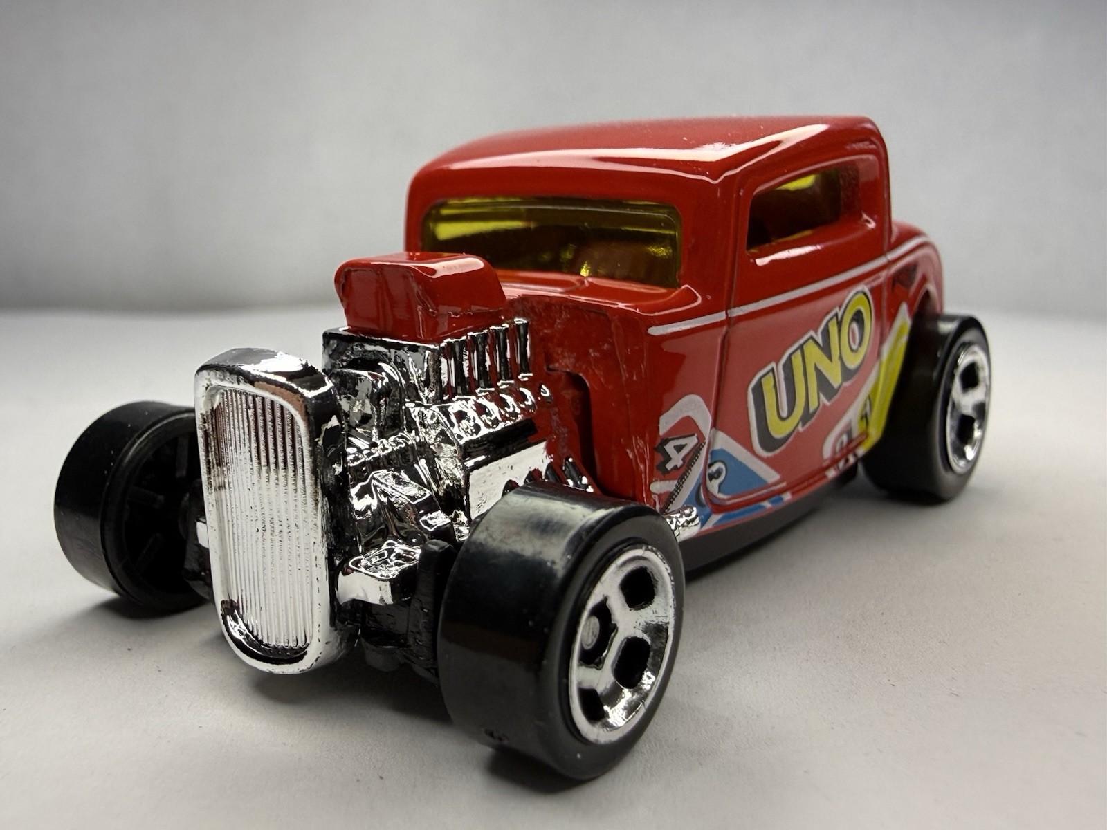 Hot Wheels Mattel Games Series Red ’32 Ford Coupe 1/64 Diecast Uno Lot # 8768