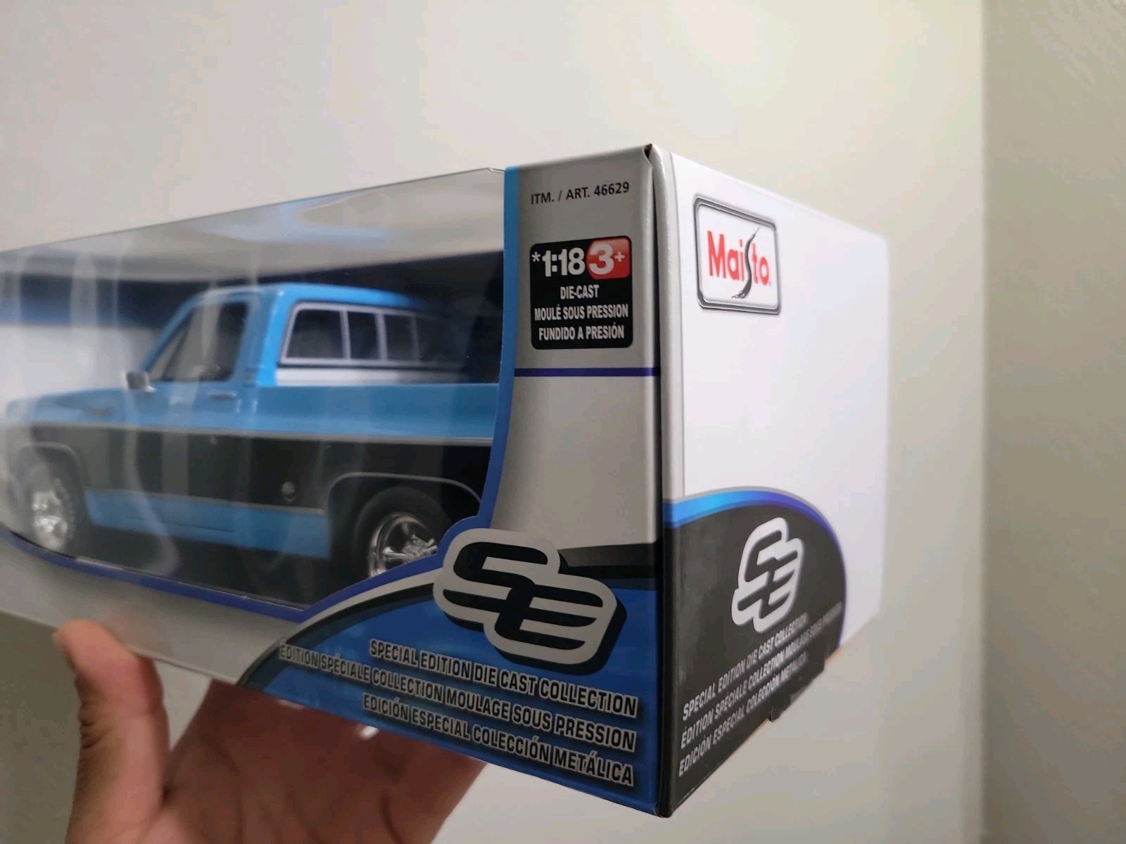 Maisto 1:18 1974 Chevrolet C10 Cheyenne Super Pickup Truck Blue Black Stripe New