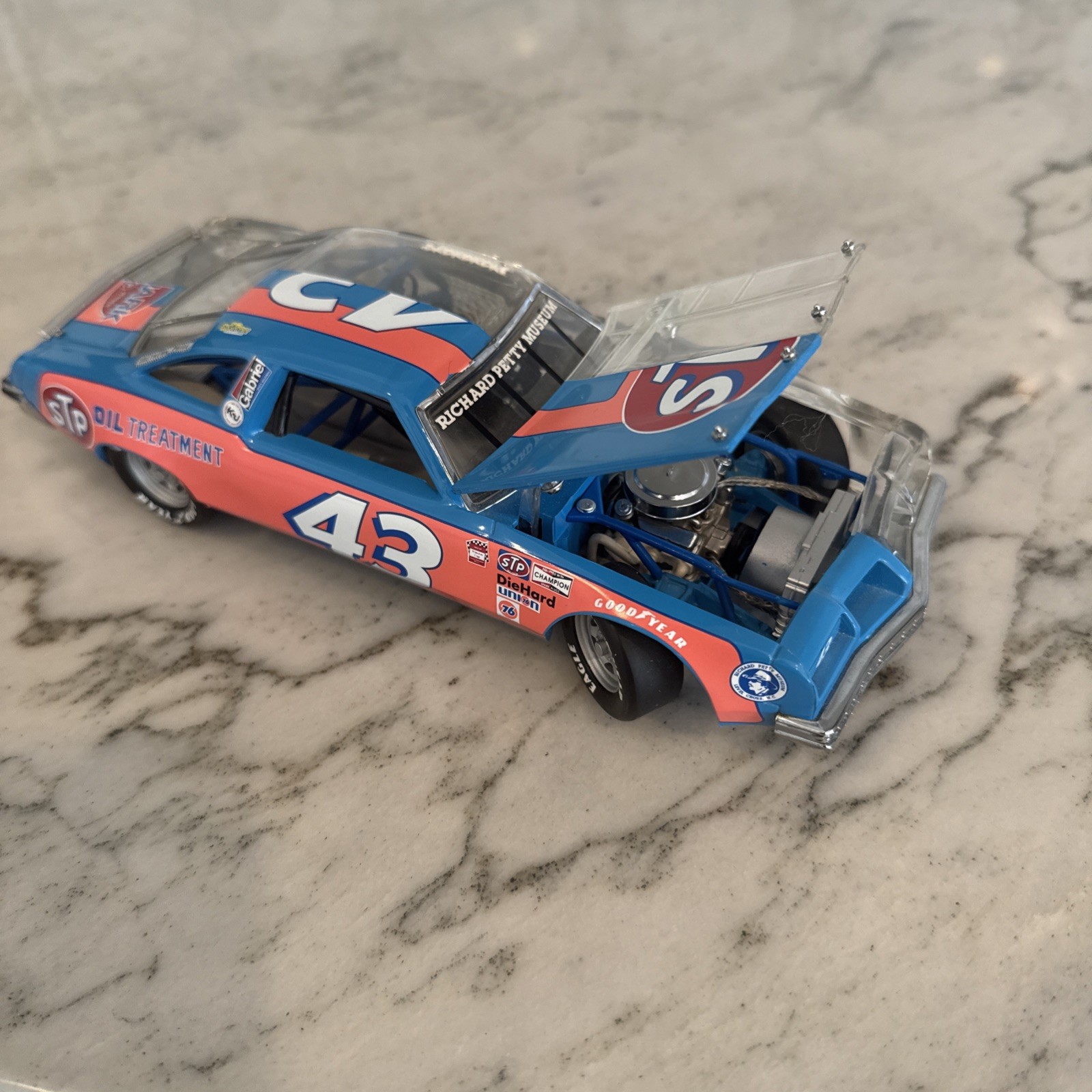 Franklin Mint Richard Petty 43 STP NASCAR Model Car Richard Petty Museum No Box