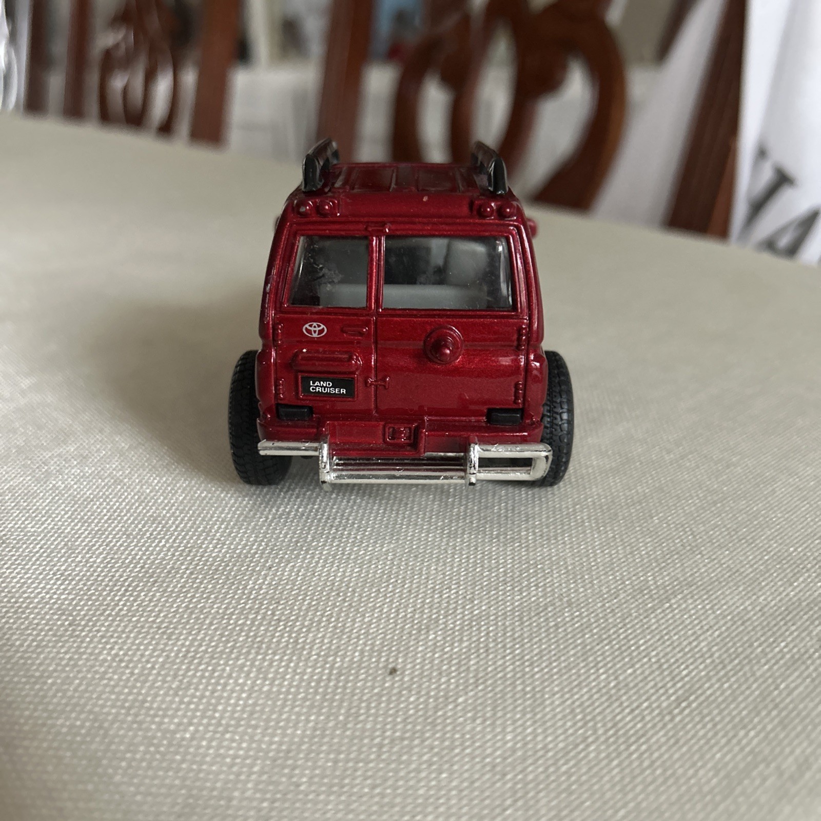 Toyota Land Cruiser Red DP5010 Diecast Model