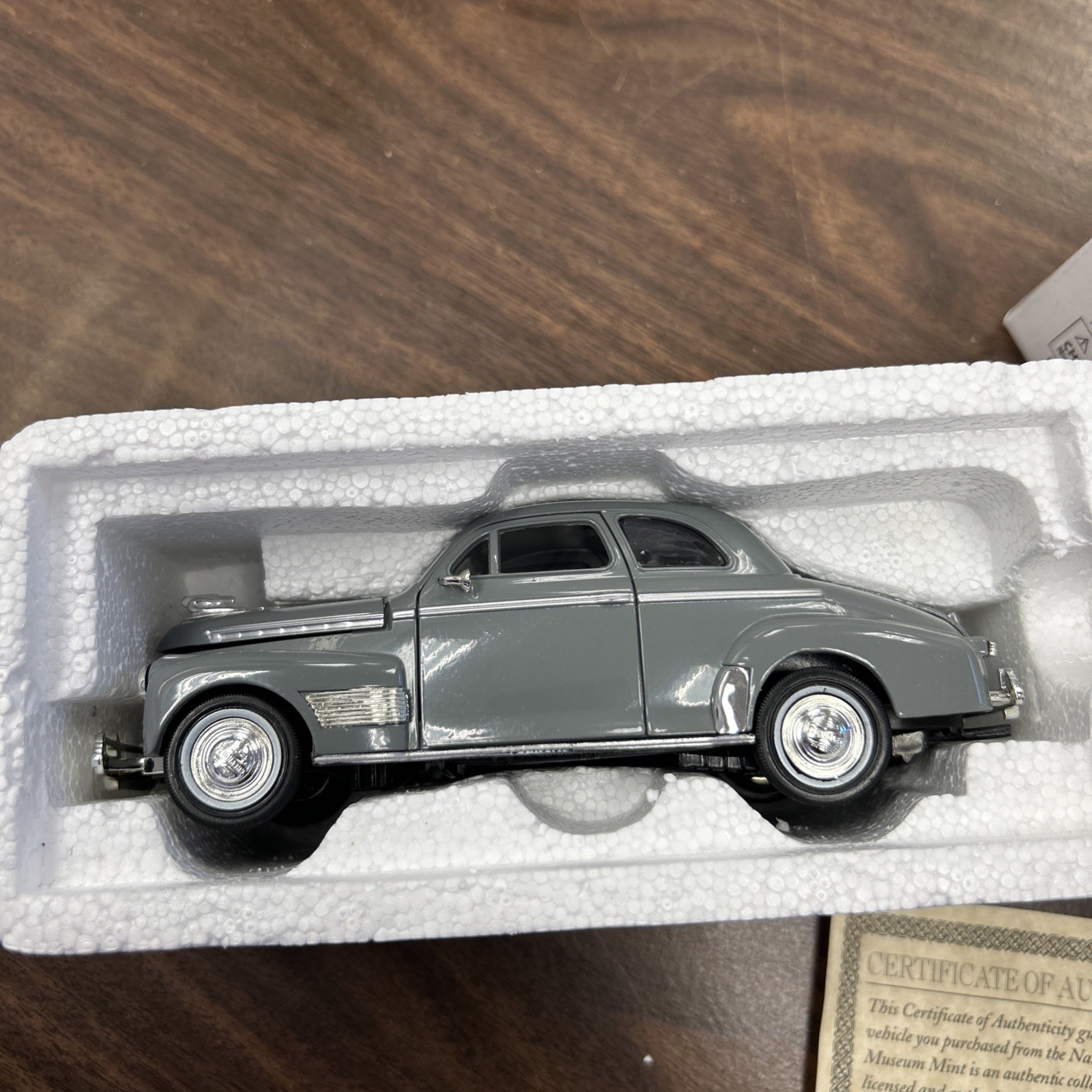 1/32 Diecast 1941 Chevrolet Deluxe 5-Passenger Coup New In Box