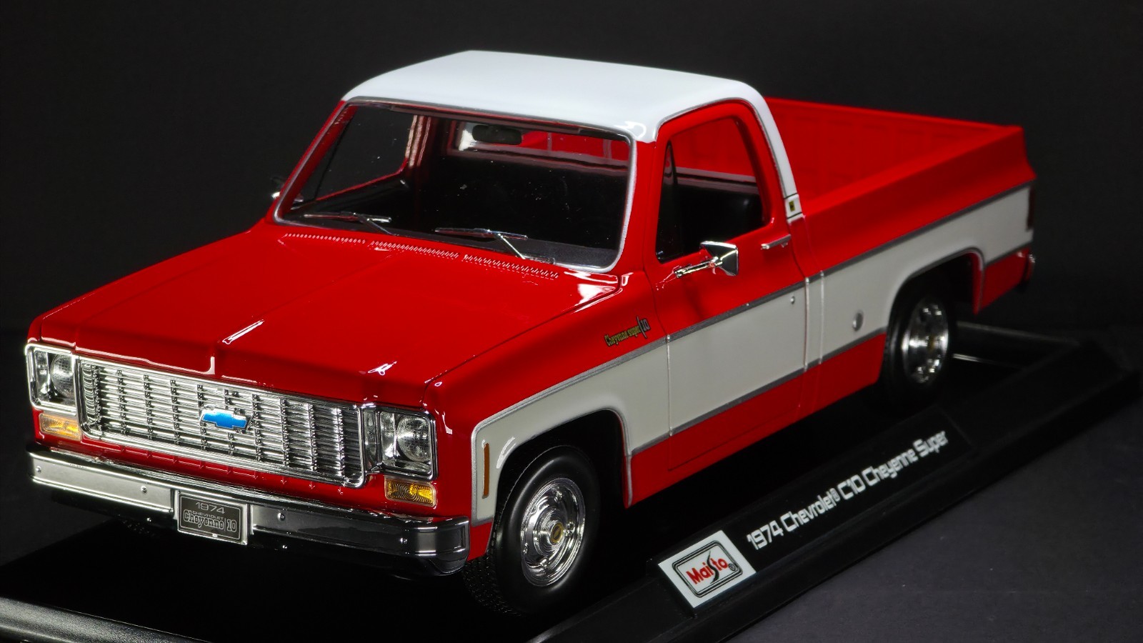 1974 Chevrolet C10 Cheyenne Super 1:18 Maisto Exclusive Style Special Edition