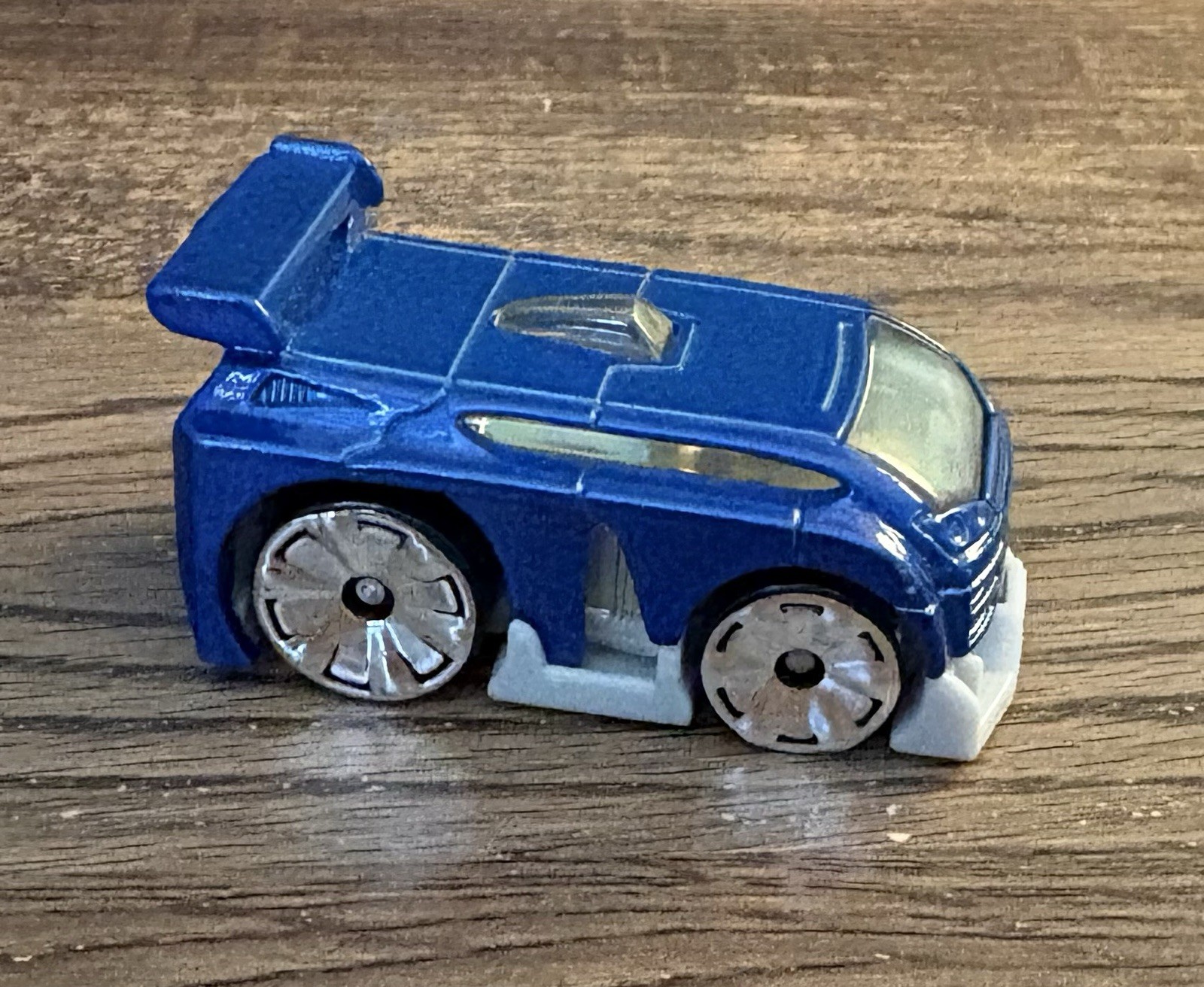 Hot Wheels Mattel 2004 McDonald’s Rare Blue Van Car