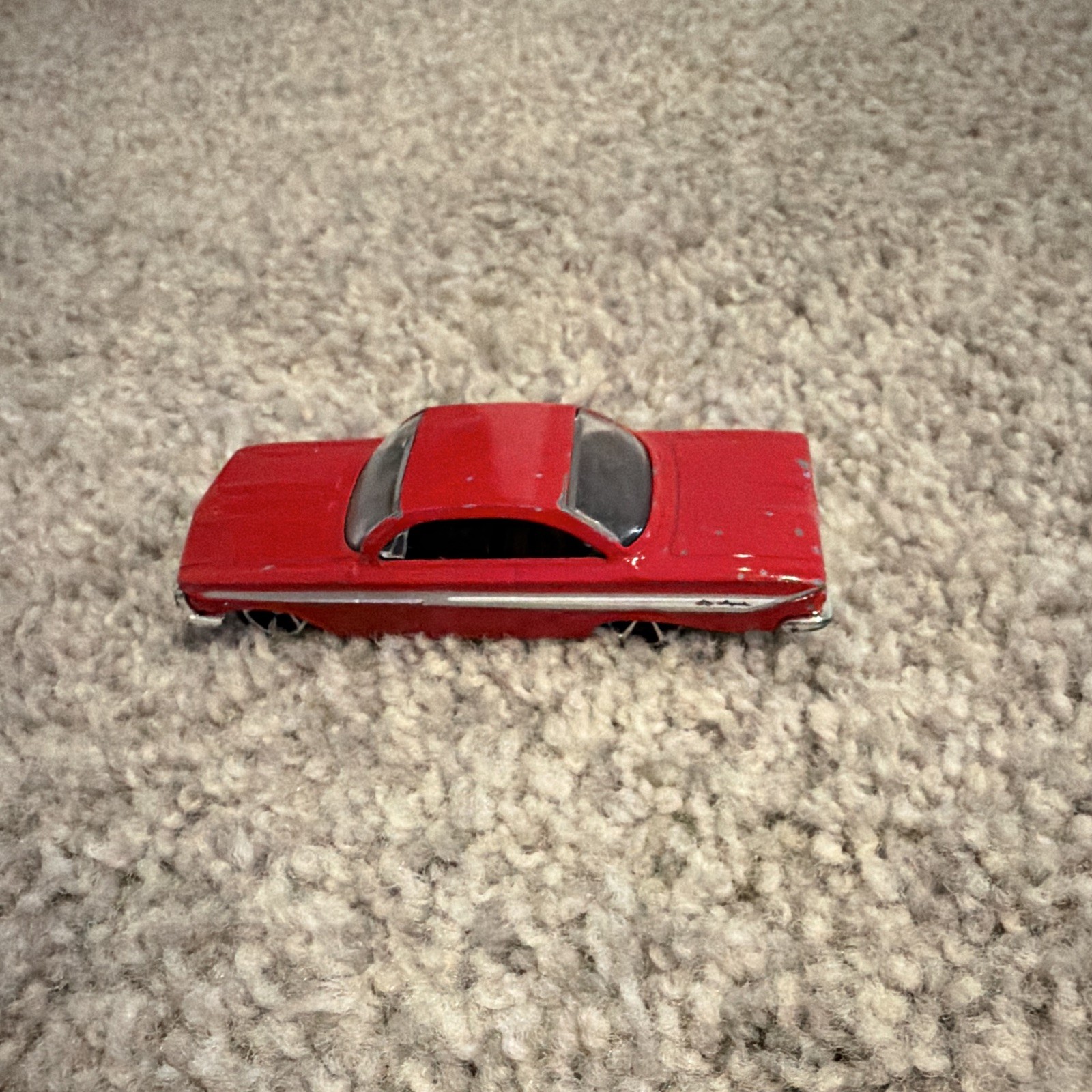 Hot Wheels Classics 1961 Chevrolet Impala 1:64 Red Diecast