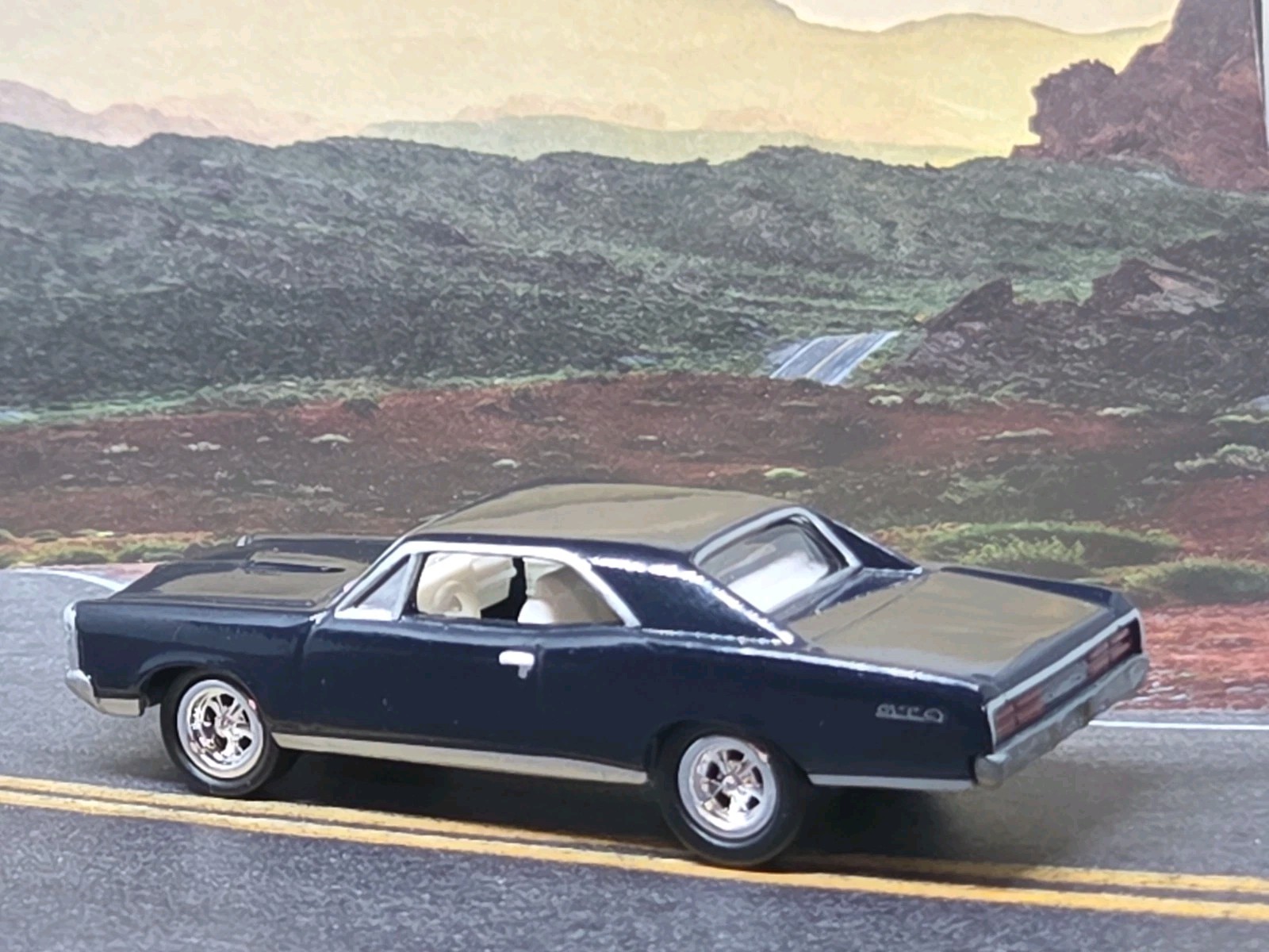 1967 PONTIAC GTO 1/64 SCALE LIMITED EDITION COLLECTIBLE CLASSIC MUSCLE CAR BLUE