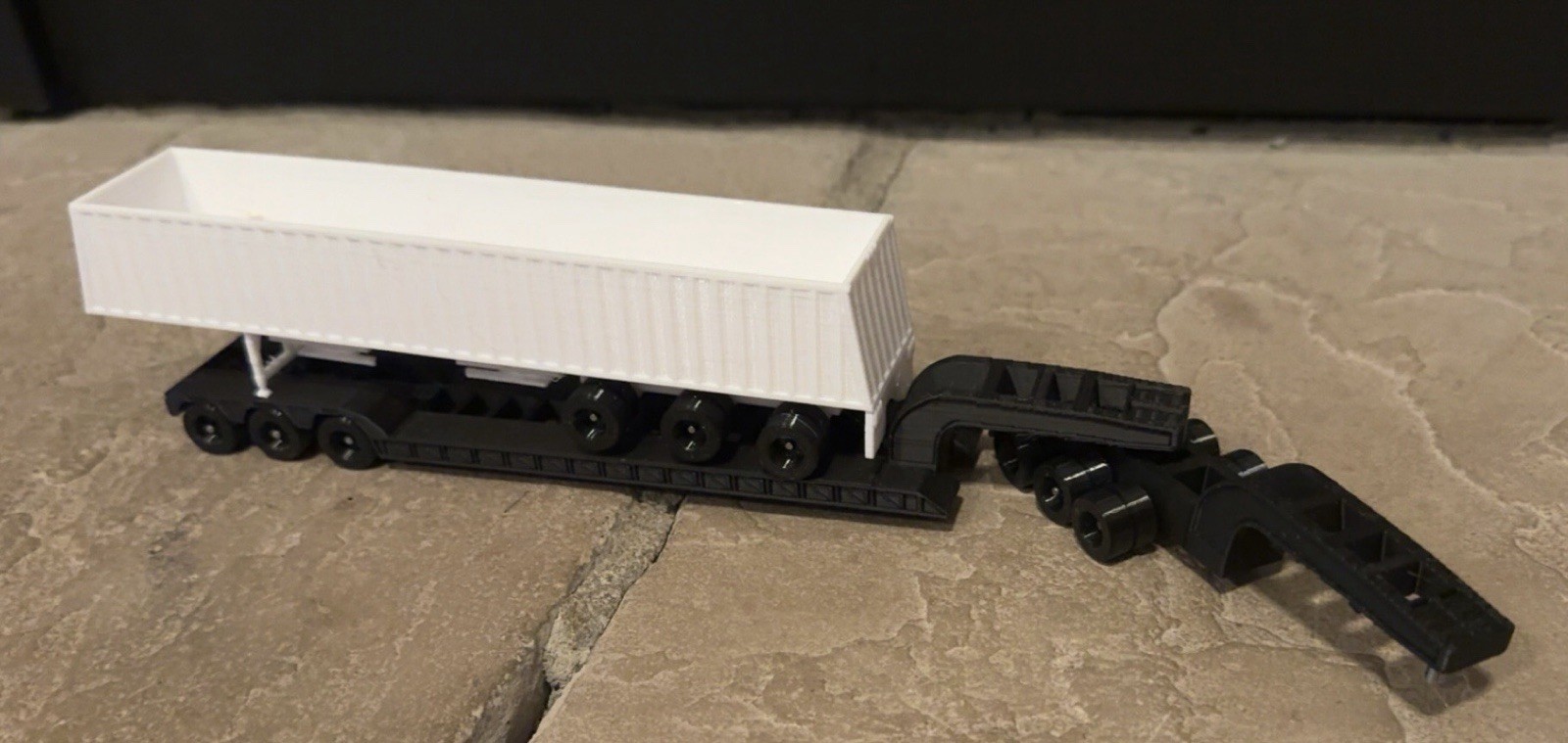 1:64 Semi trailer Set – White Hopper And Black Low Boy – 3D printed