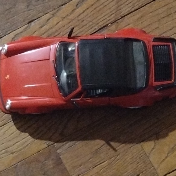 Red Diecast Model Car 1:16 Scale Vehicle – Red Car Diecast Model Toy Vehicle