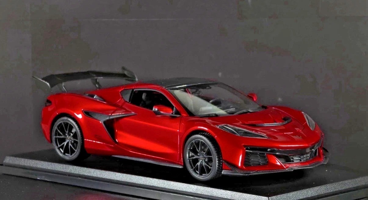 Corvette ZR1 Coupe 1:18 Maisto Exclusive Style Special Edition – Red