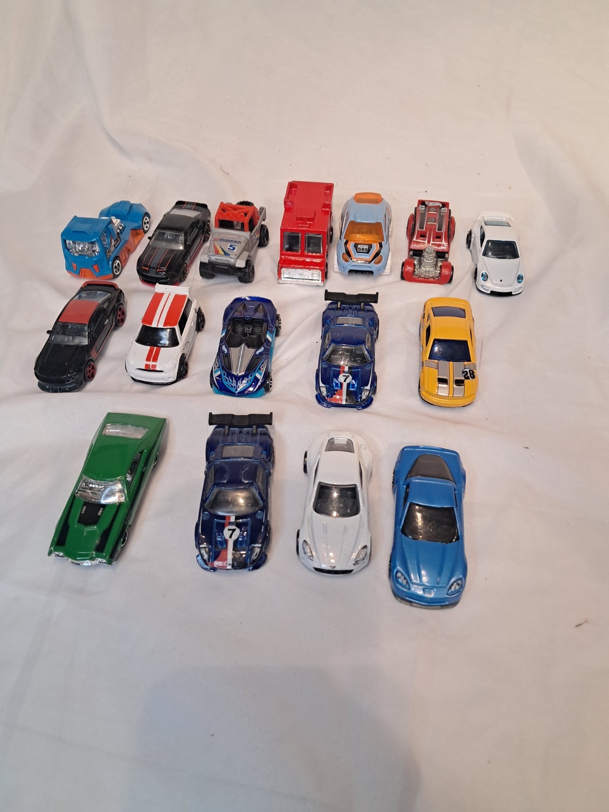 Hot Wheels Loose Cars 2011 (lot of 16 ) incl. Sod Buster