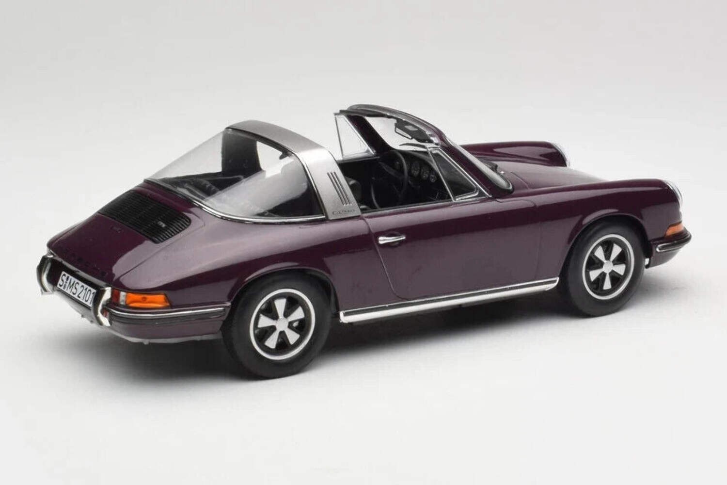Norev 1971 Porsche 911 T Targa (Removable Top) Violet 1:18 187644