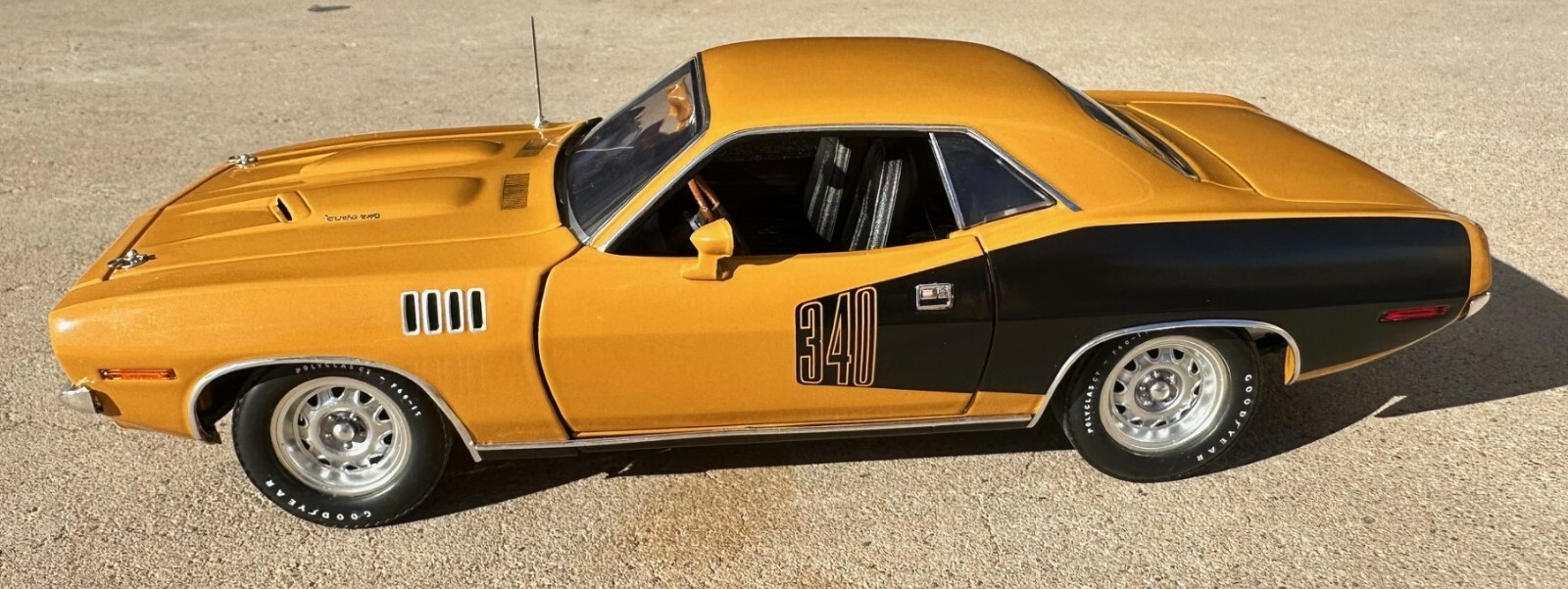 1/18 SCALE, YCID, 1971 PLYMOUTH CUDA 340, BAHAMA YELLOW, FIRST 340 MADE !