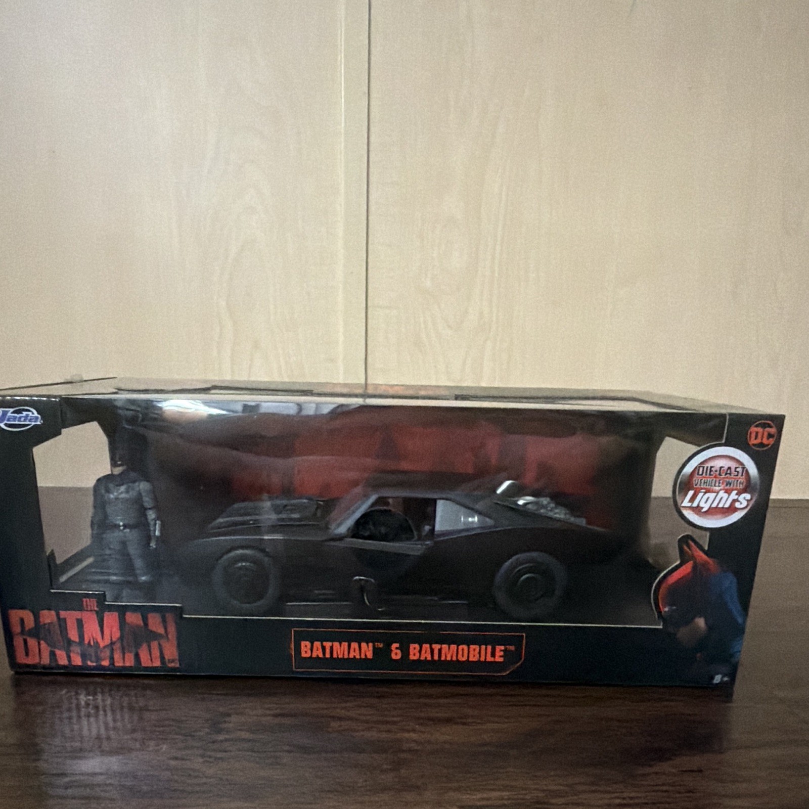 Jada Toys Hollywood Rides 2022 The Batman Batmobile Diecast with Lights