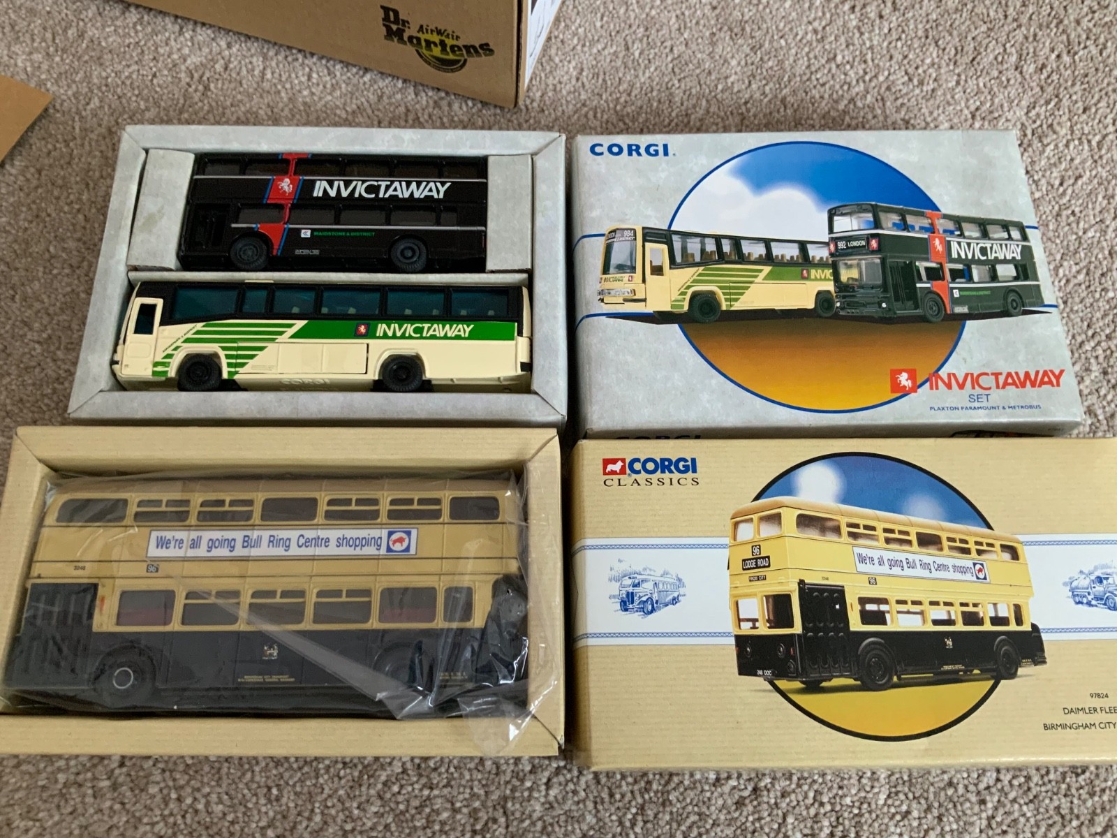 CORGI Classics Daimler Fleetline & Invictaway Set – New