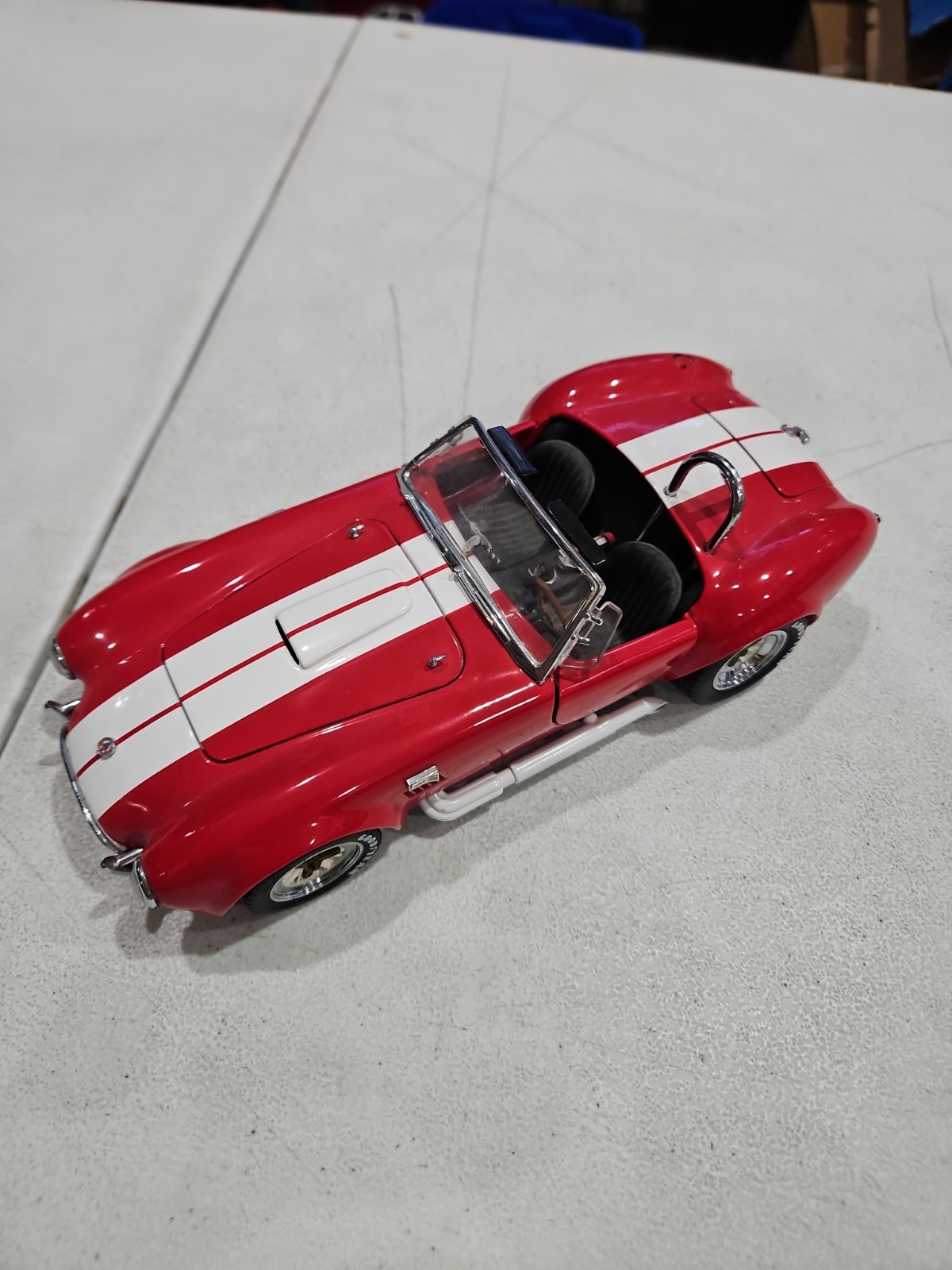 1:18 KYOSHO COBRA 427 RED ON BLACK [NO BOX] AS IS – Missing Gas Cap 🇺🇸 SHIPPED