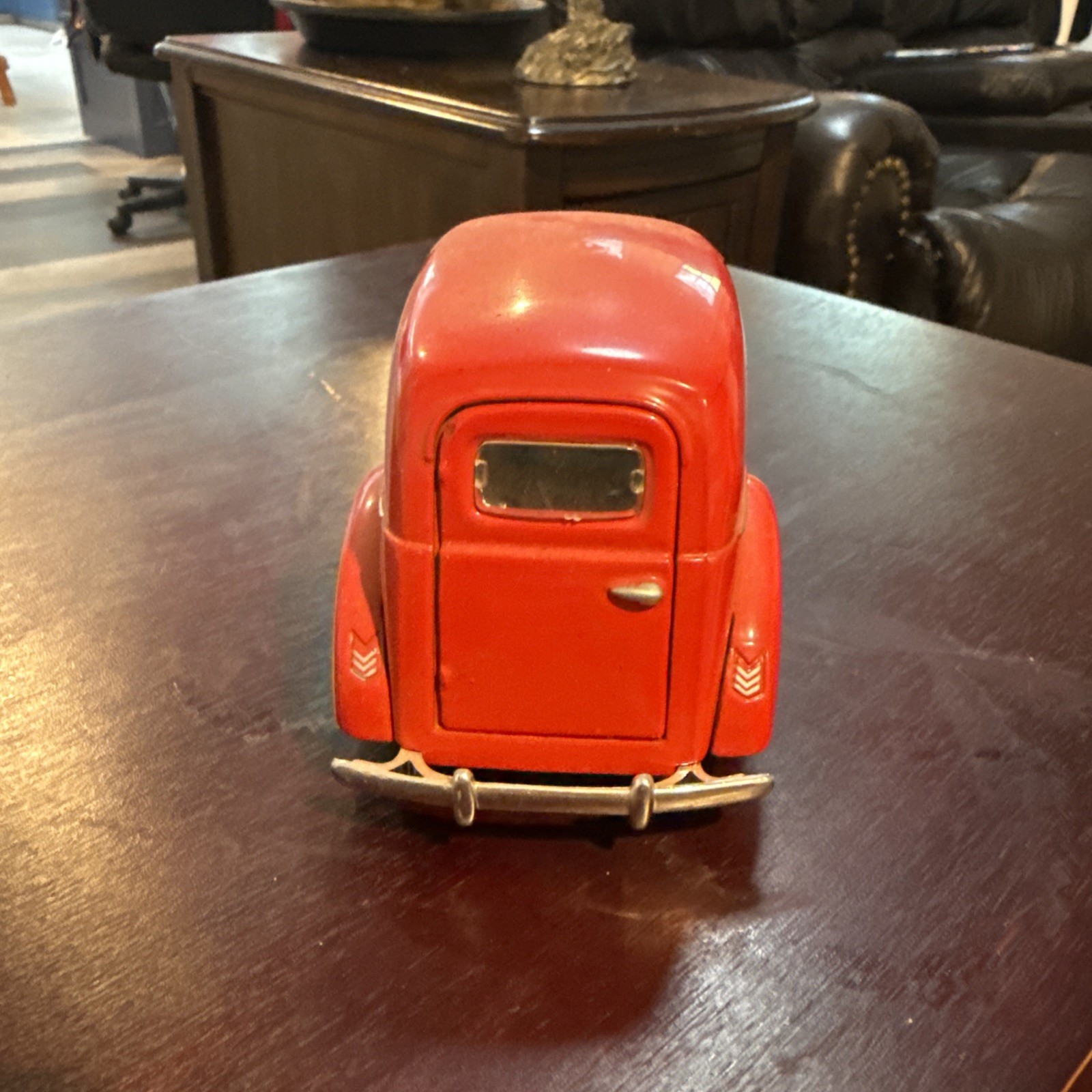 1940 Ford Sedan Delivery 1:24 Scale Diecast Hot Rodding Adventures Red/Flames
