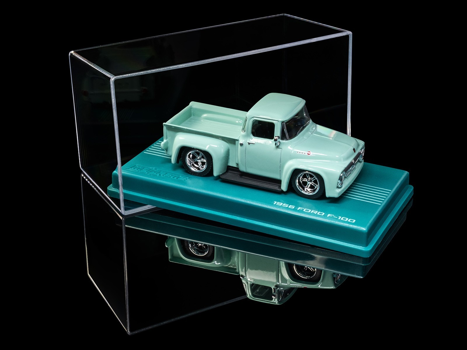 1956 FORD F-100 PICKUP LIGHT GREEN 1/64 DIECAST MODEL BY MAJORETTE 8505001019