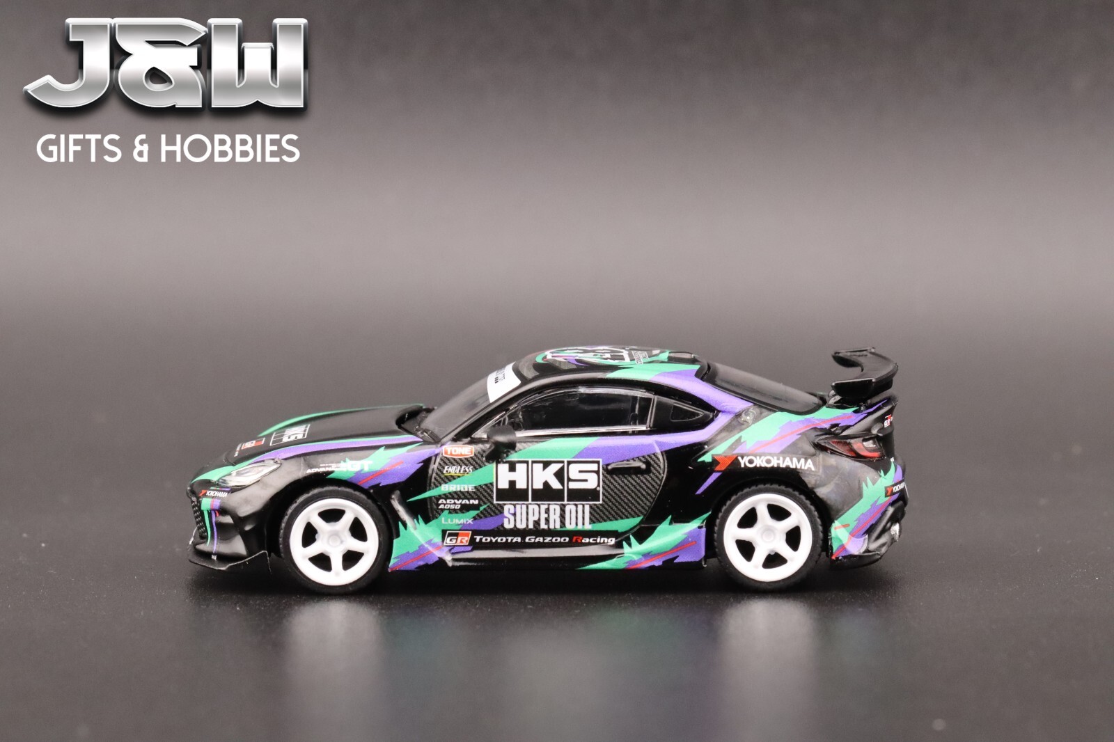Tarmac Works Toyota GR86 Black HKS Global64 1/64